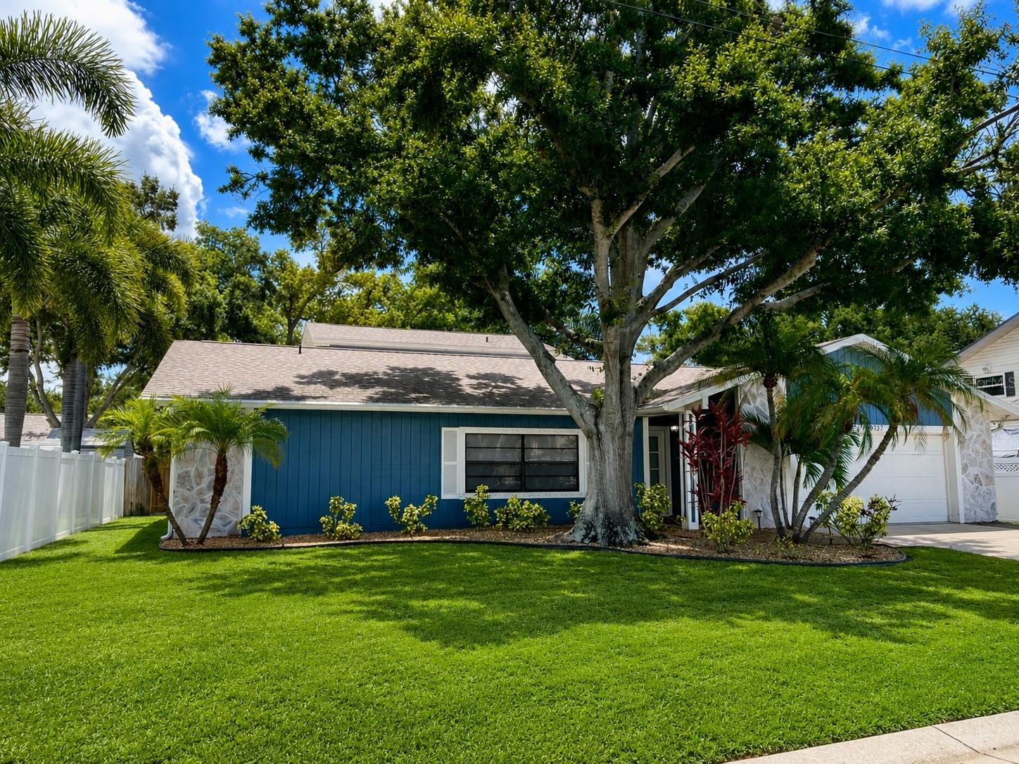 COUNTRY GENTLEMEN ACRES - Residential Income