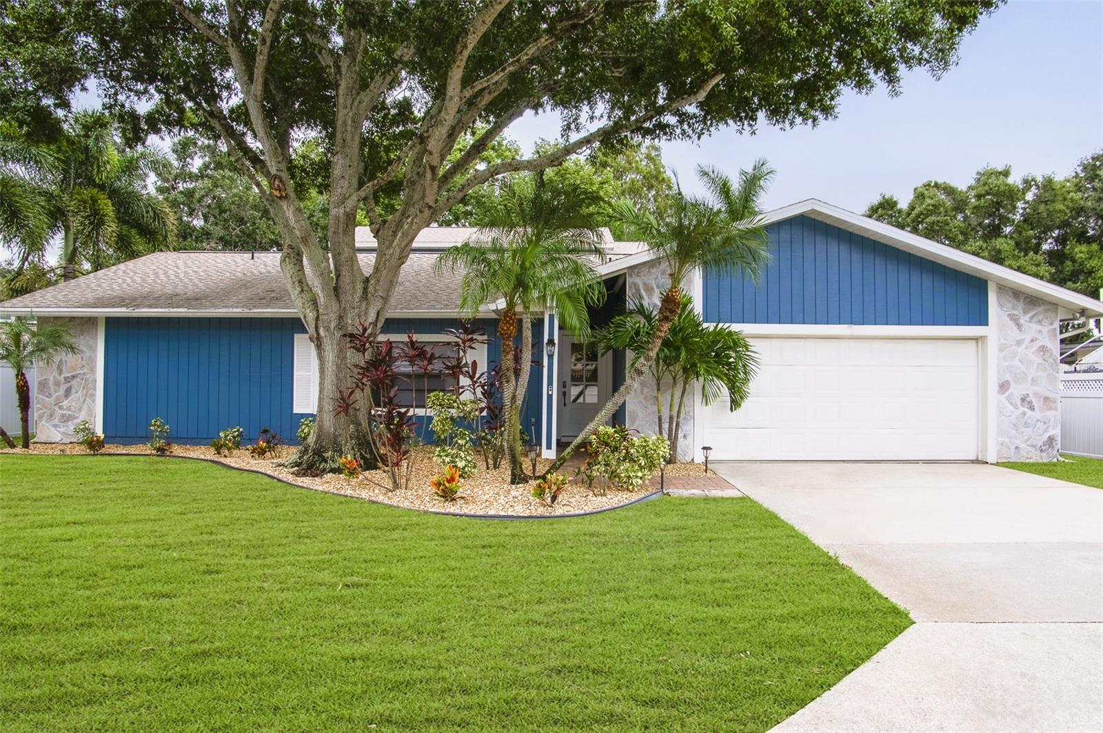 COUNTRY GENTLEMEN ACRES - Residential Income