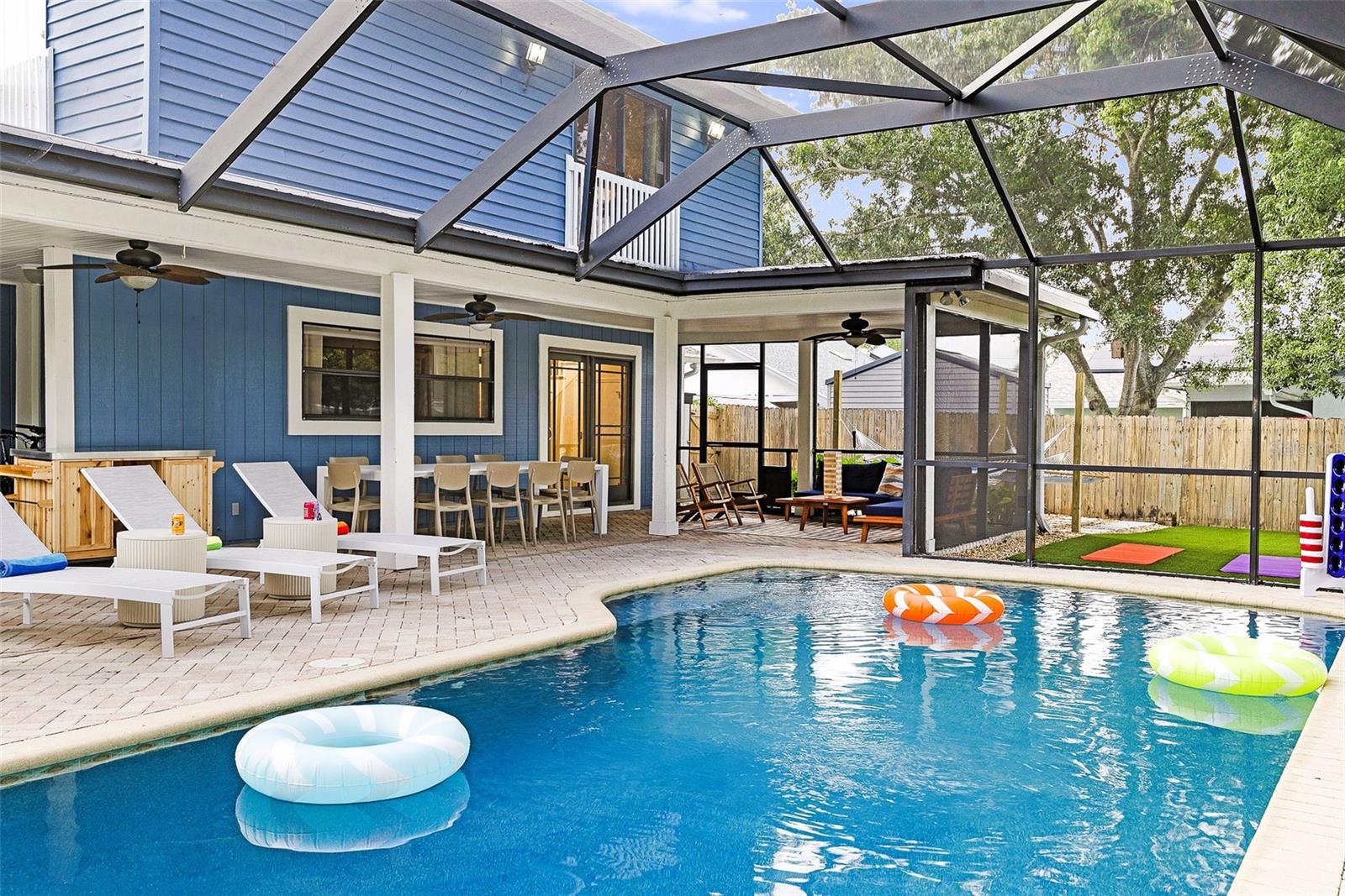 COUNTRY GENTLEMEN ACRES - Residential Income