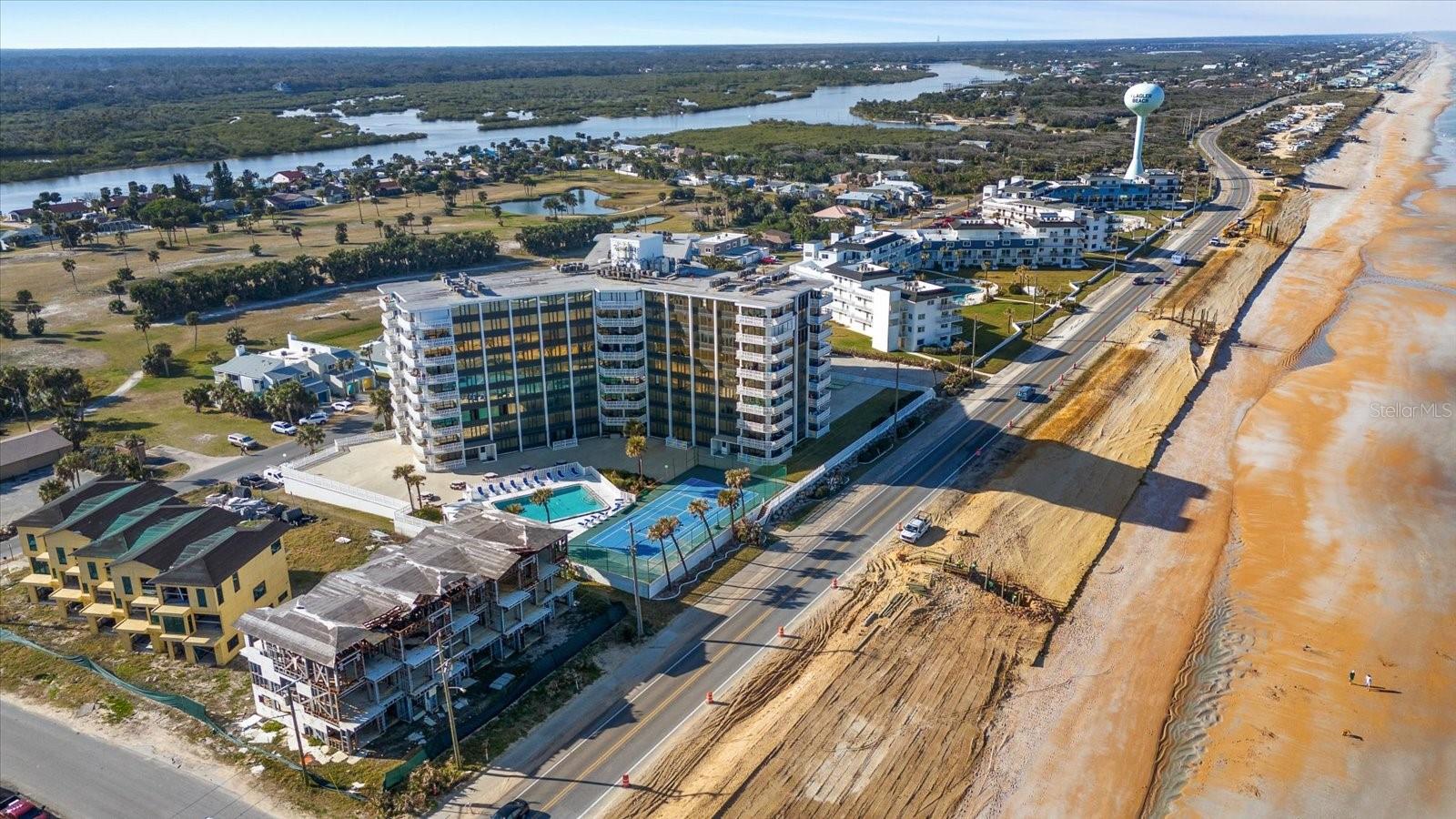 THE NAUTILUS CONDOMINIUM - Residential Lease