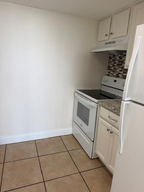 THE NAUTILUS CONDOMINIUM - Residential Lease