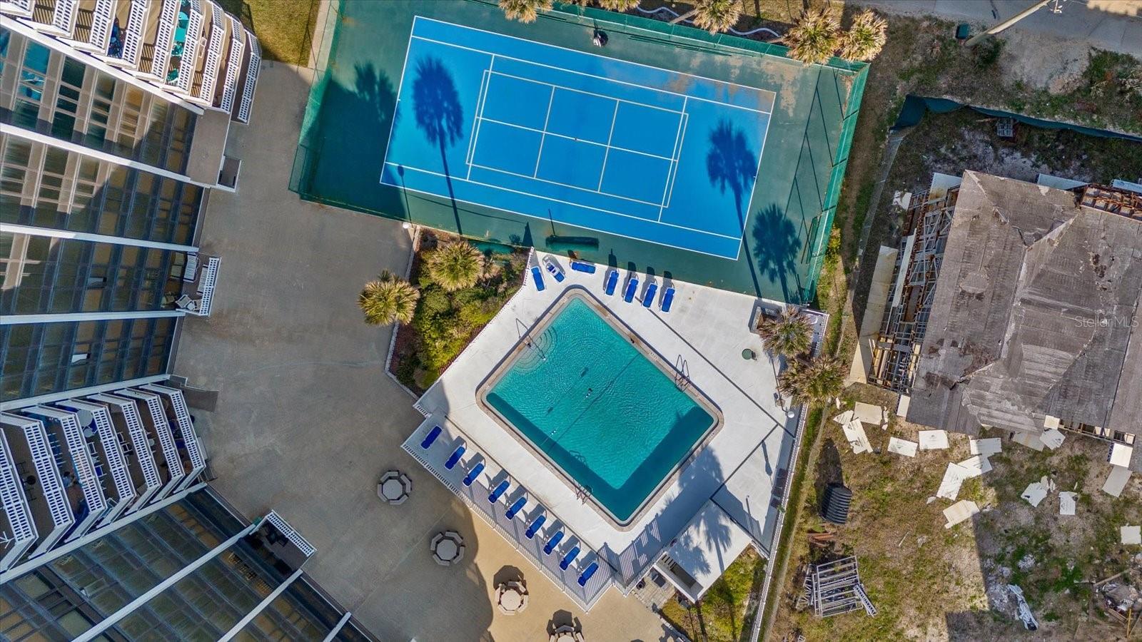 THE NAUTILUS CONDOMINIUM - Residential Lease