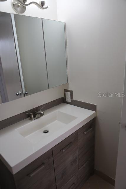 THE NAUTILUS CONDOMINIUM - Residential Lease