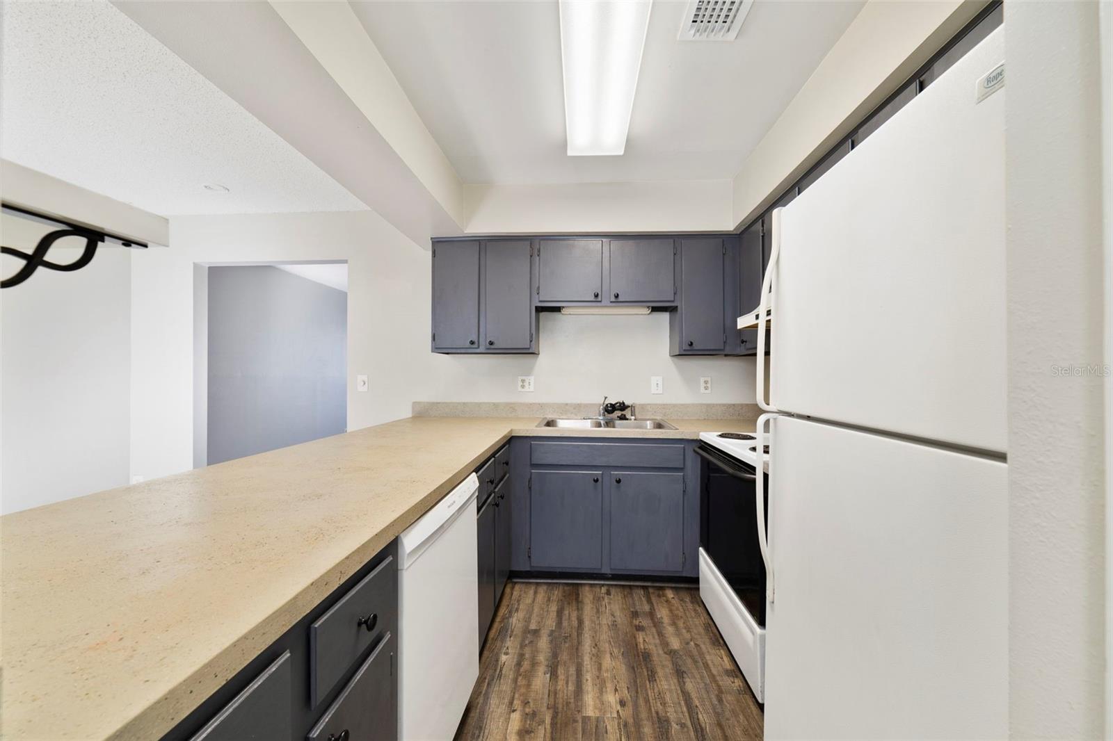 CASA PARK VILLAS PH 2 - Residential
