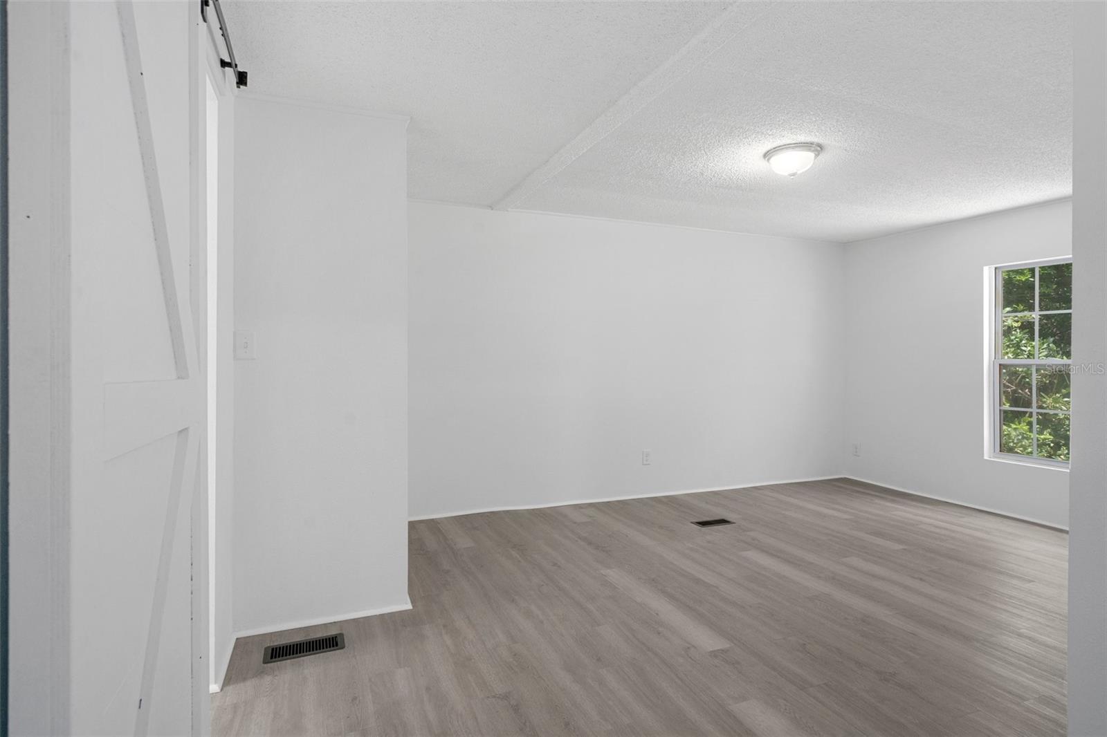 WEEKI WACHEE ACRES - Residential