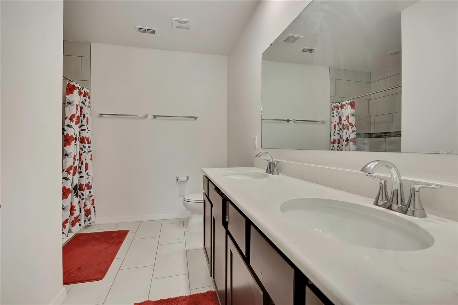 ROYAL HIGHLANDS - Residential