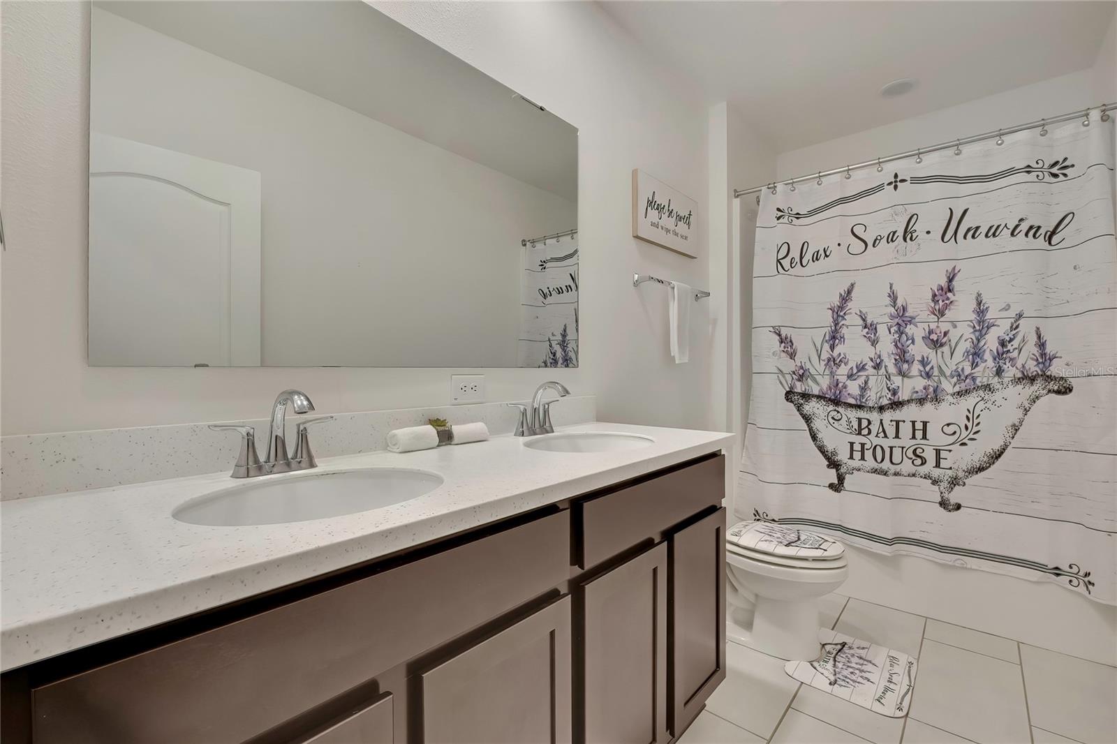 ROYAL HIGHLANDS - Residential