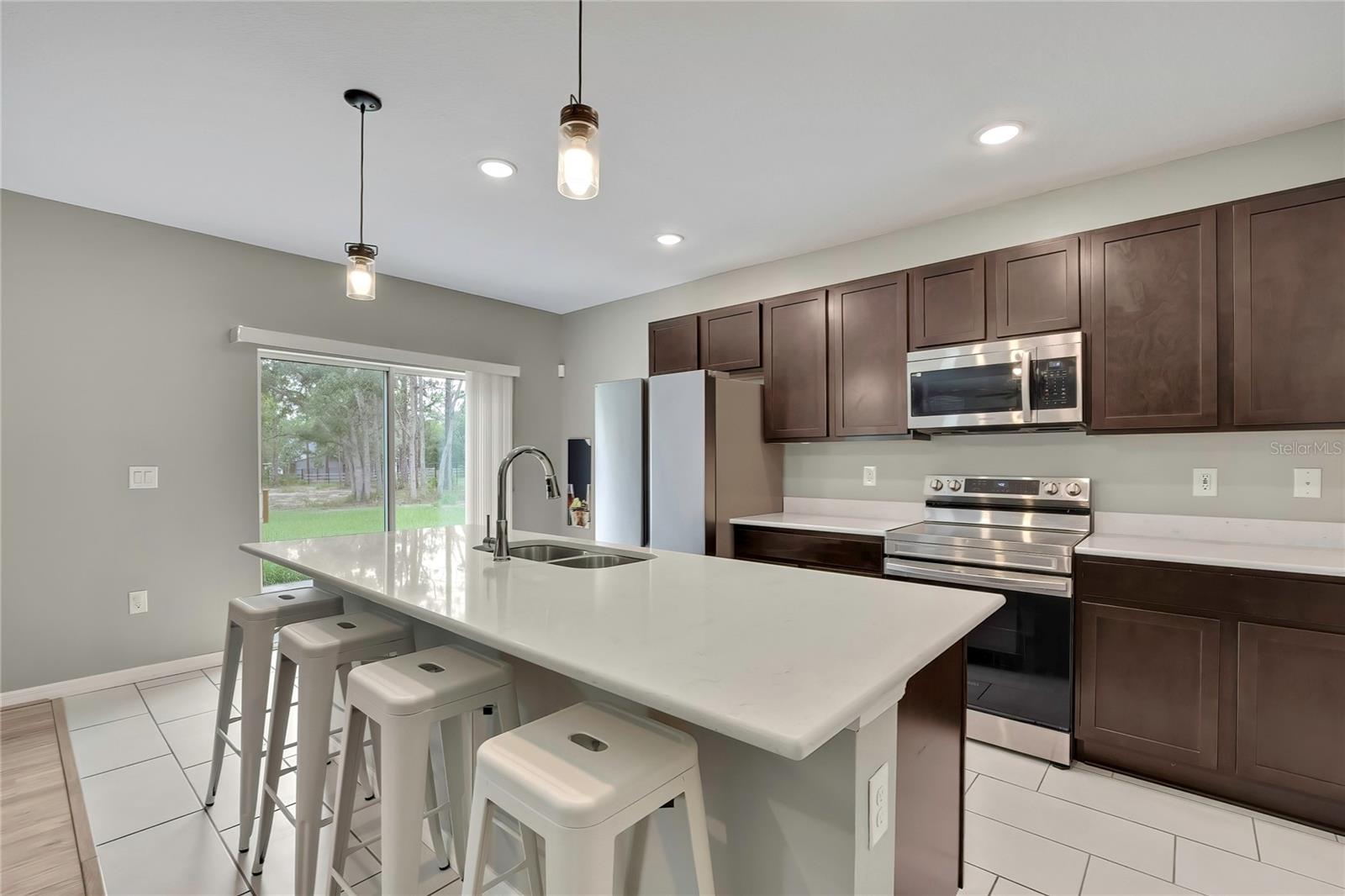 ROYAL HIGHLANDS - Residential