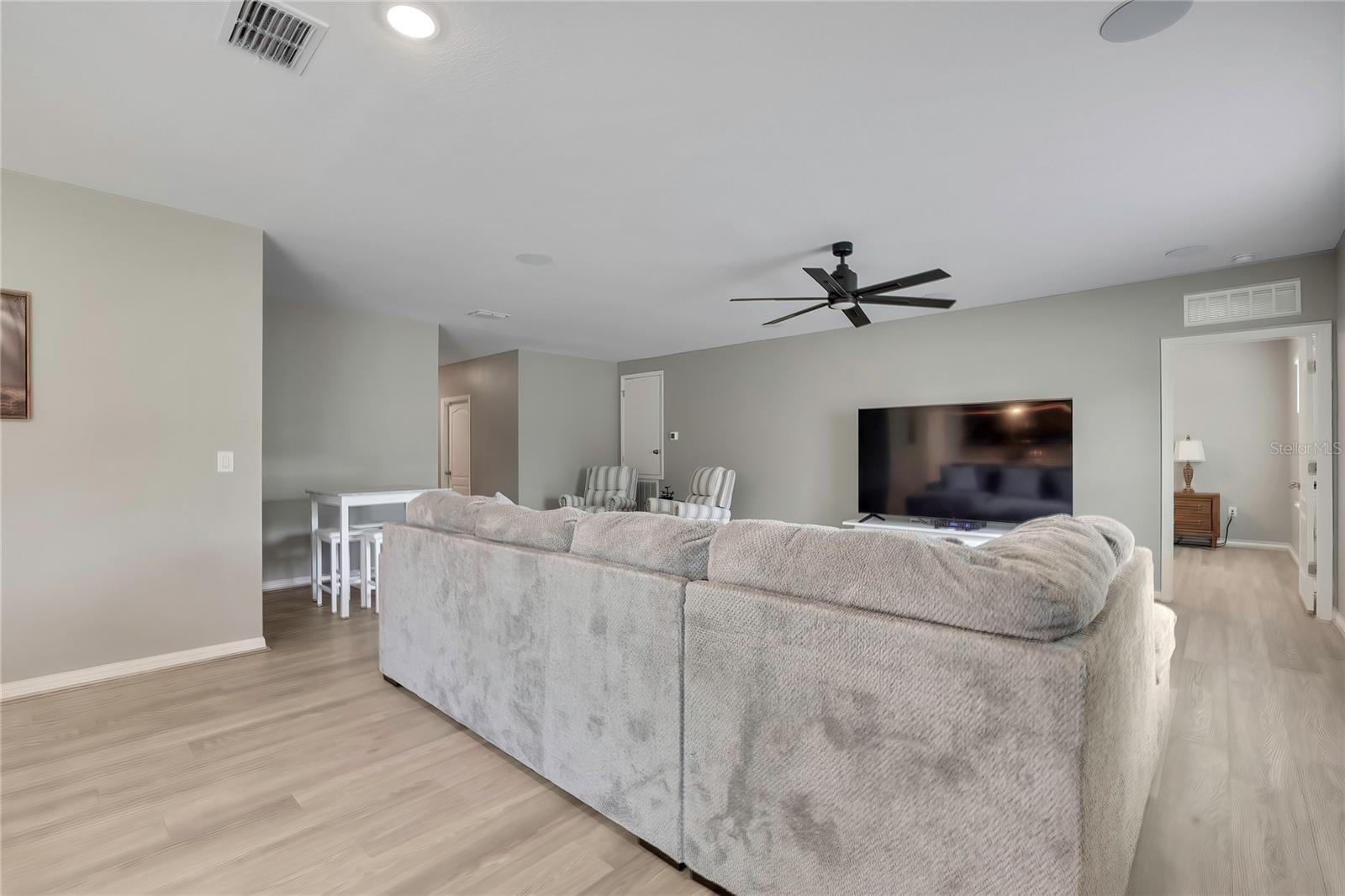 ROYAL HIGHLANDS - Residential
