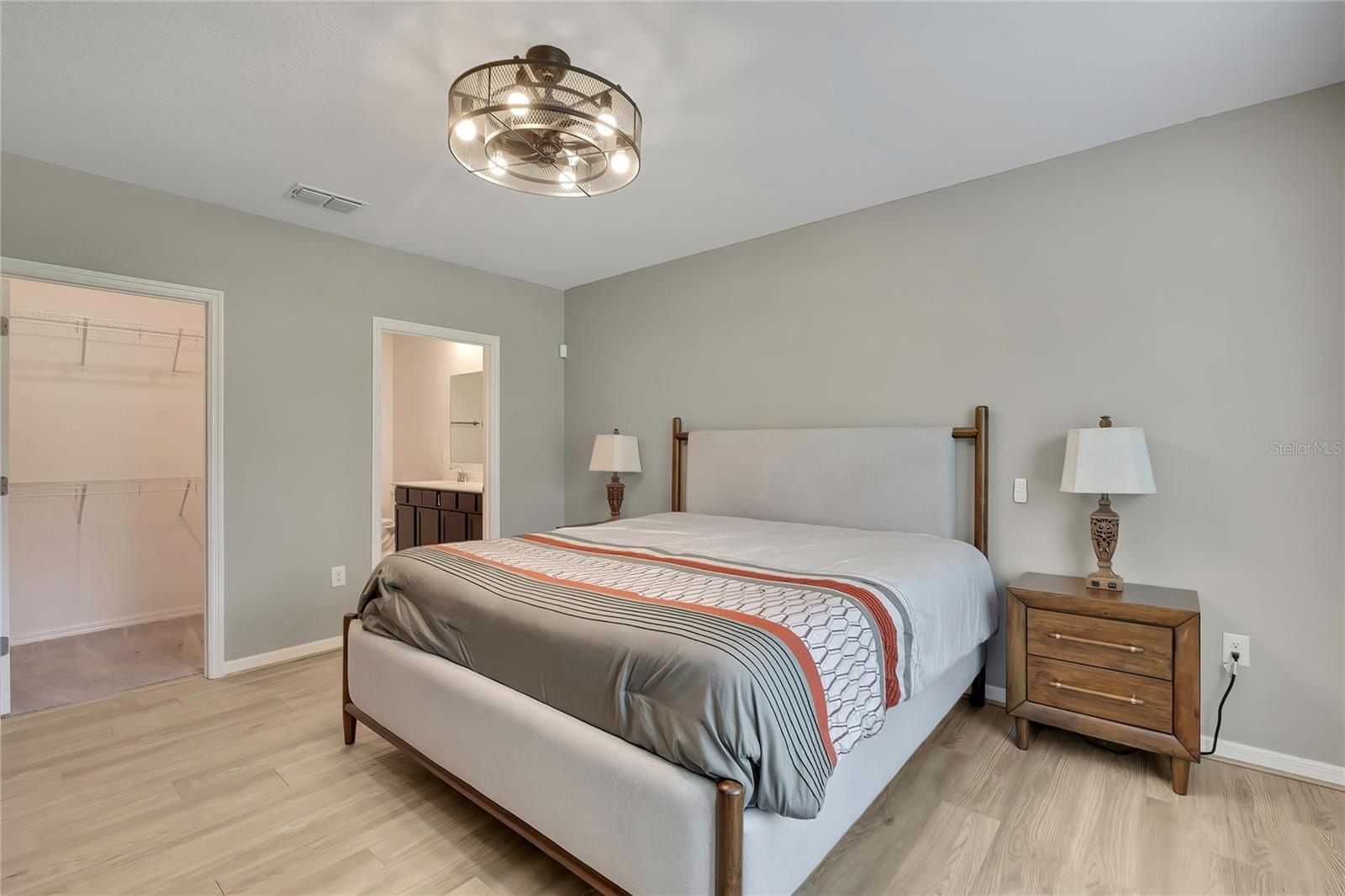 ROYAL HIGHLANDS - Residential