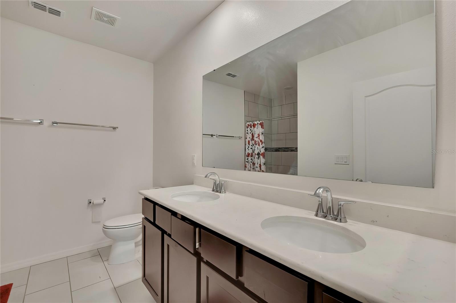 ROYAL HIGHLANDS - Residential