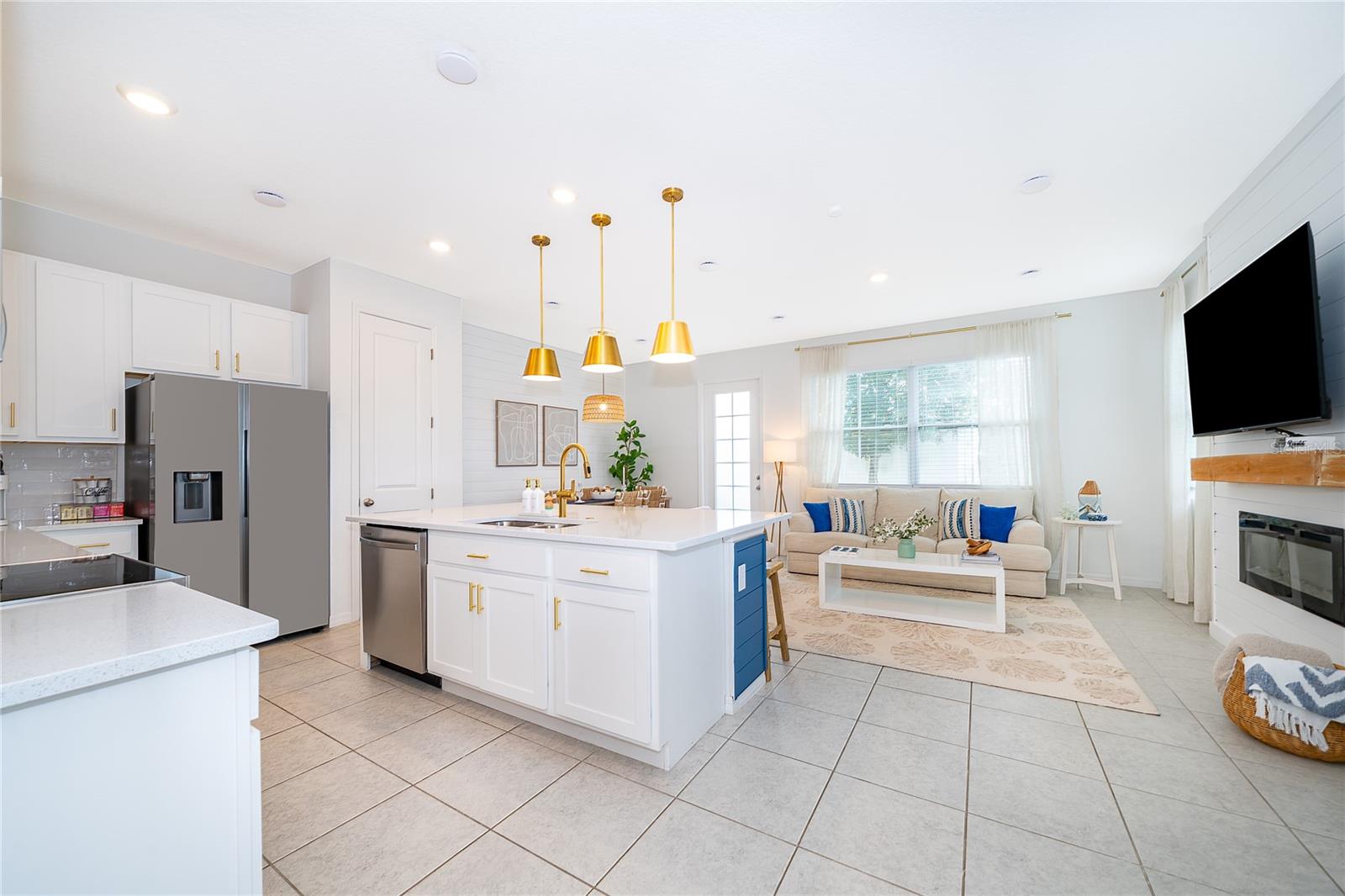 FESTIVAL PHASE 5 - Residential Lease