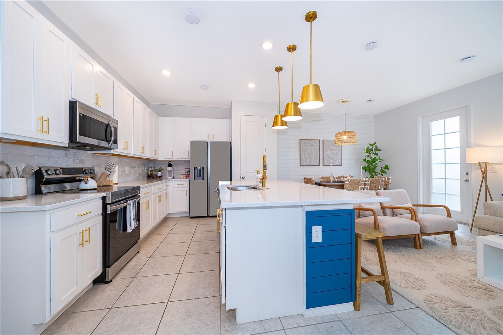 FESTIVAL PHASE 5 - Residential Lease