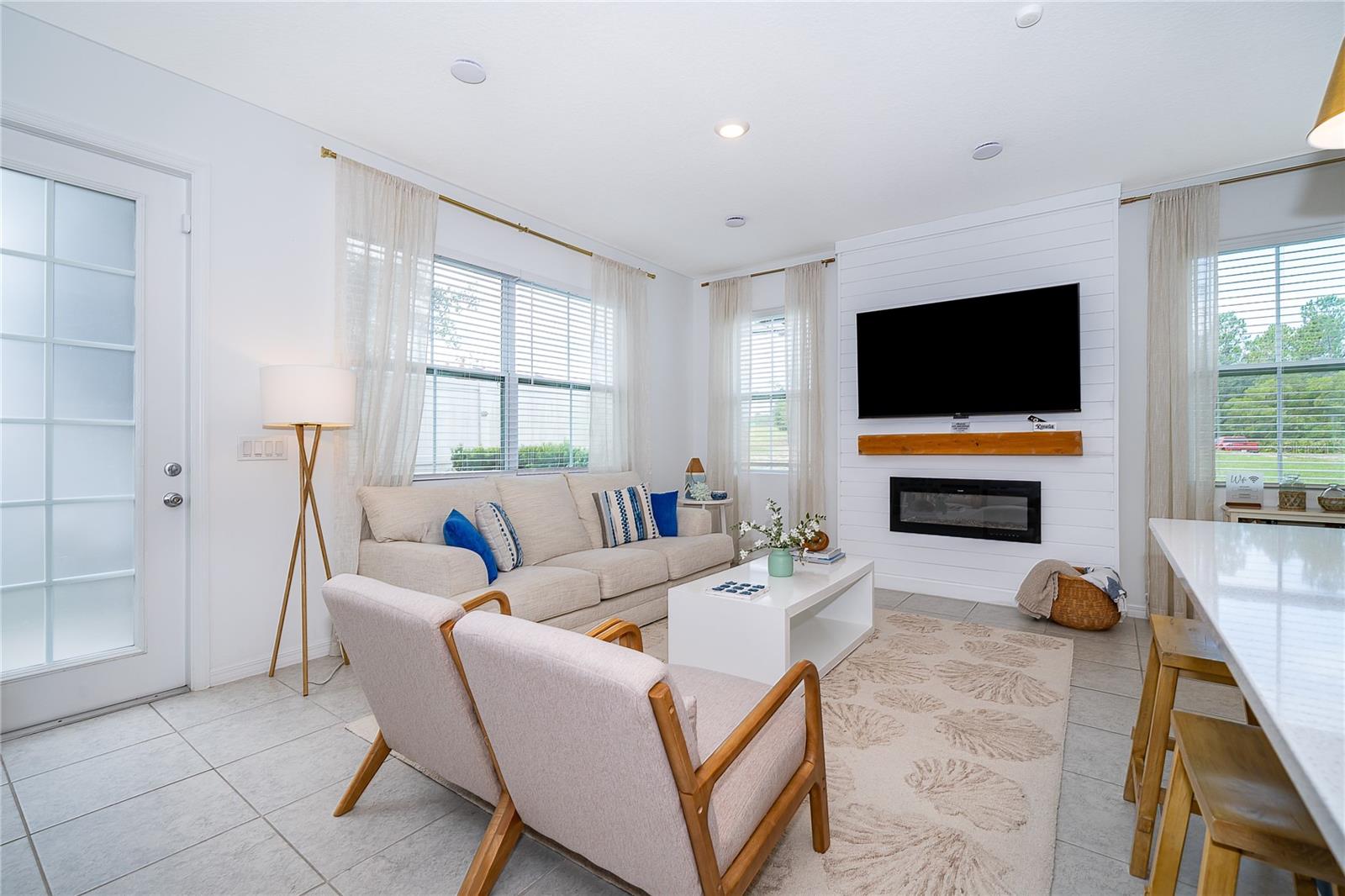 FESTIVAL PHASE 5 - Residential Lease
