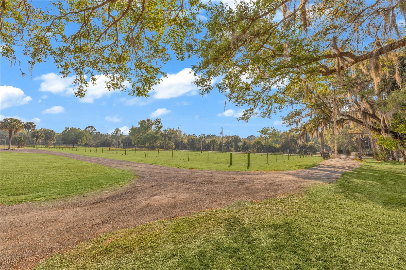 RIVER OAKS ESTATES - Residential