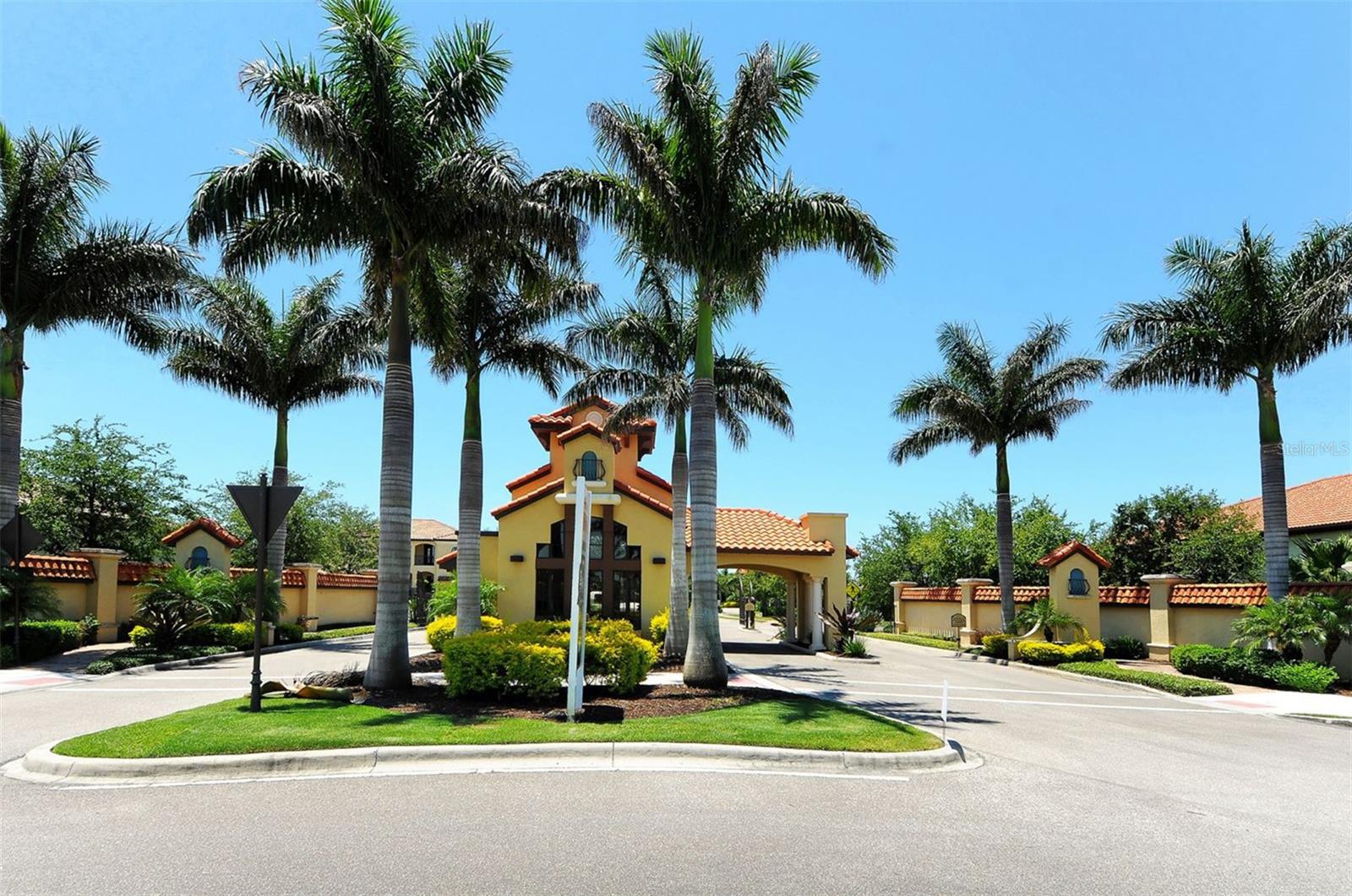 LEGENDS BAY - Residential