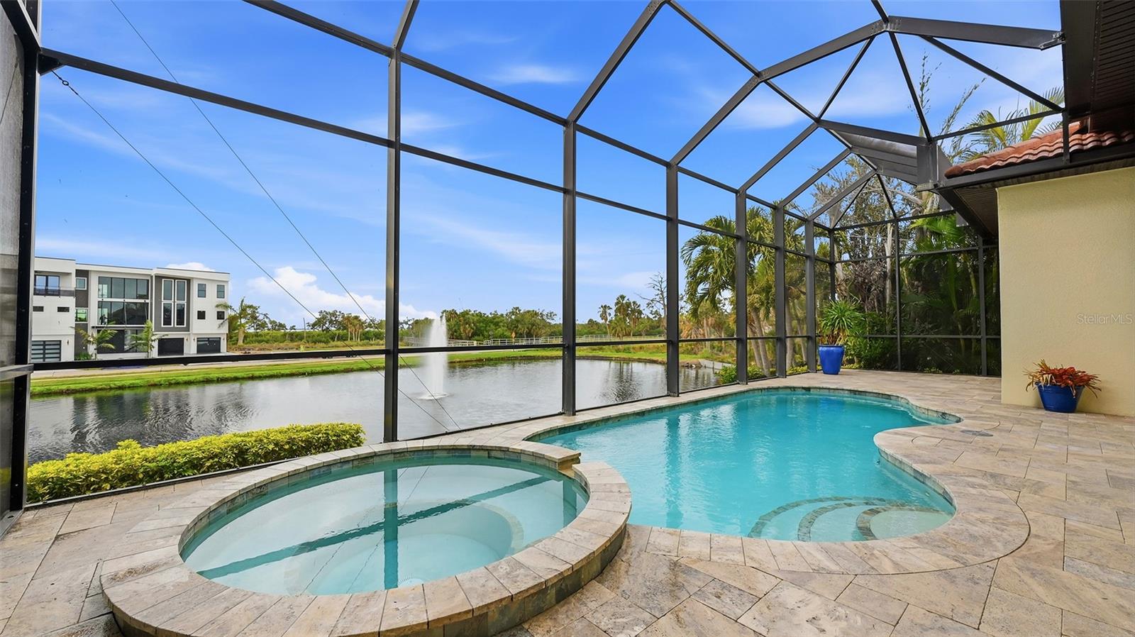 LEGENDS BAY - Residential