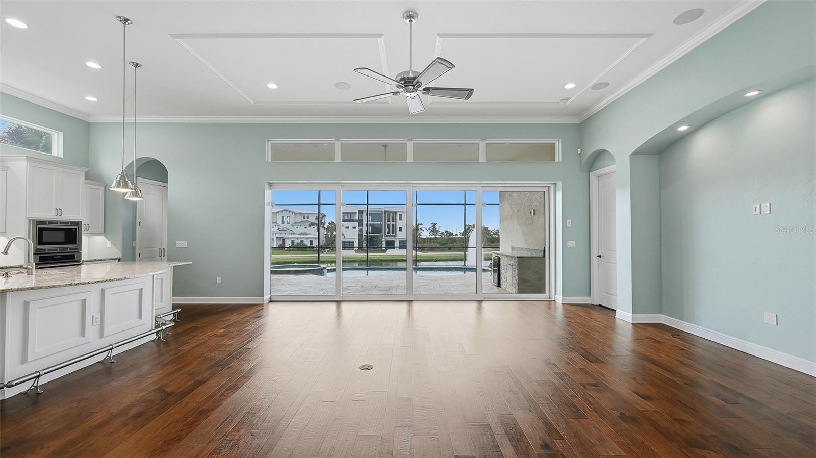 LEGENDS BAY - Residential