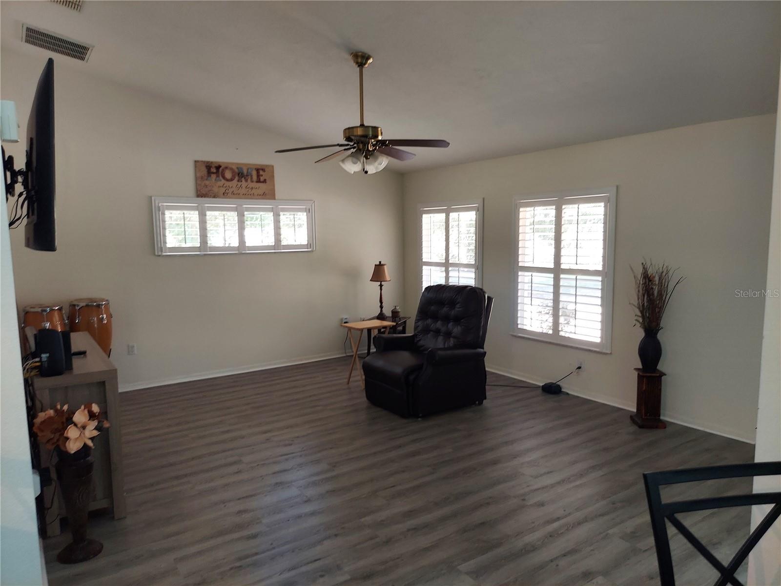 PINE RIDGE UNIT 03 - Residential