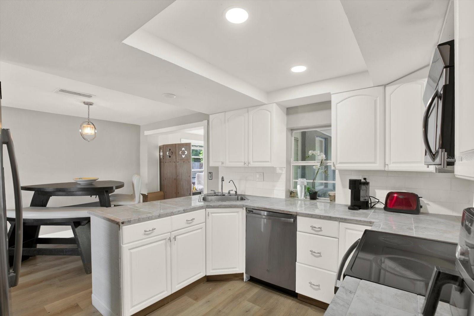 BEACON SQUARE - Residential
