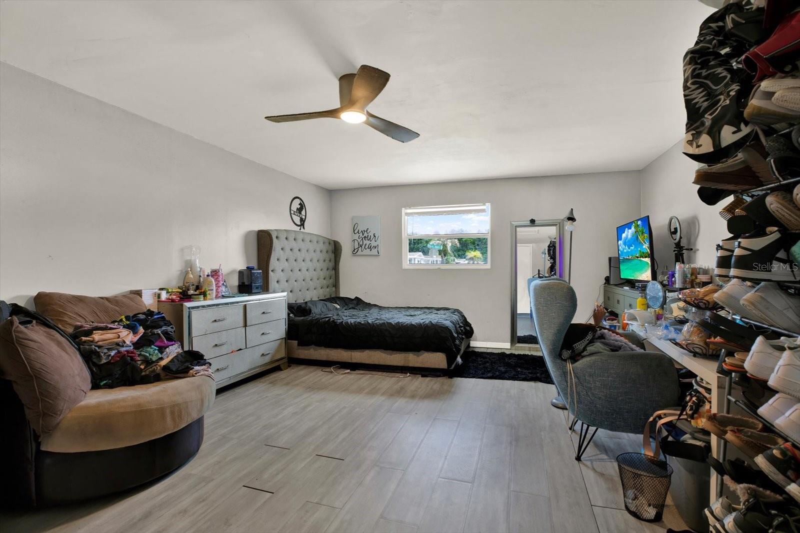 BEACON SQUARE - Residential