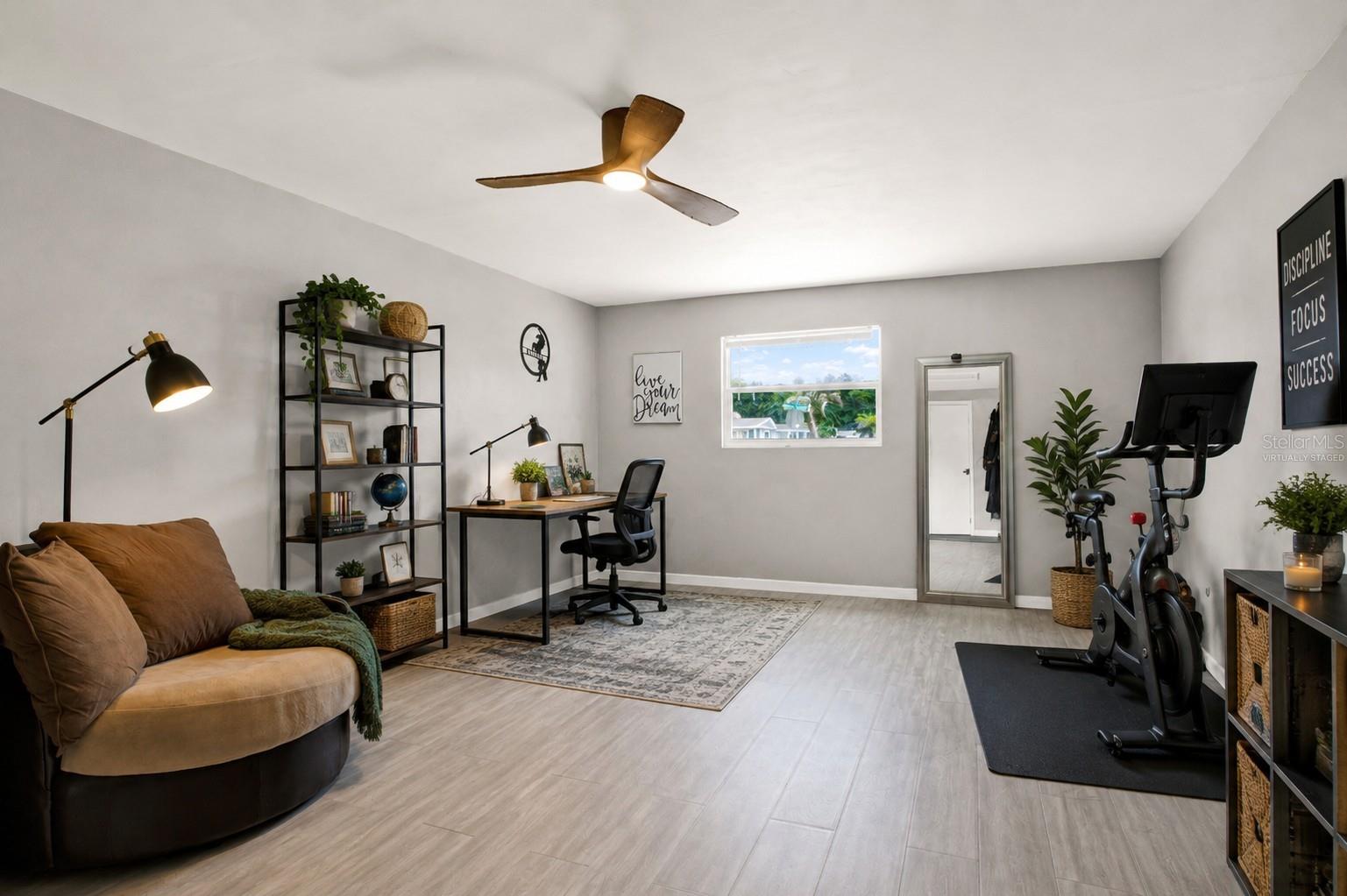BEACON SQUARE - Residential