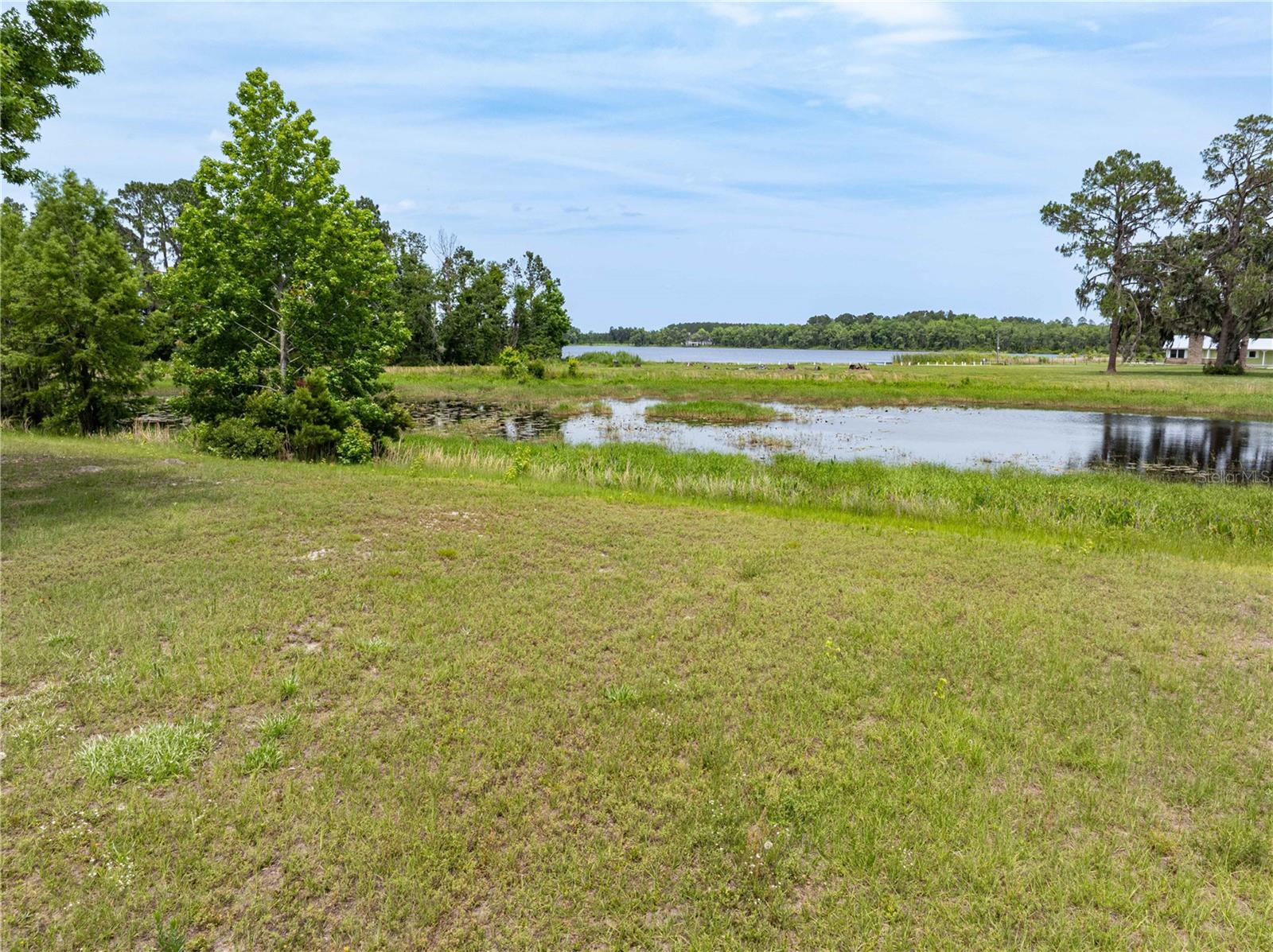 LAKE LOUISE ESTATES - Residential