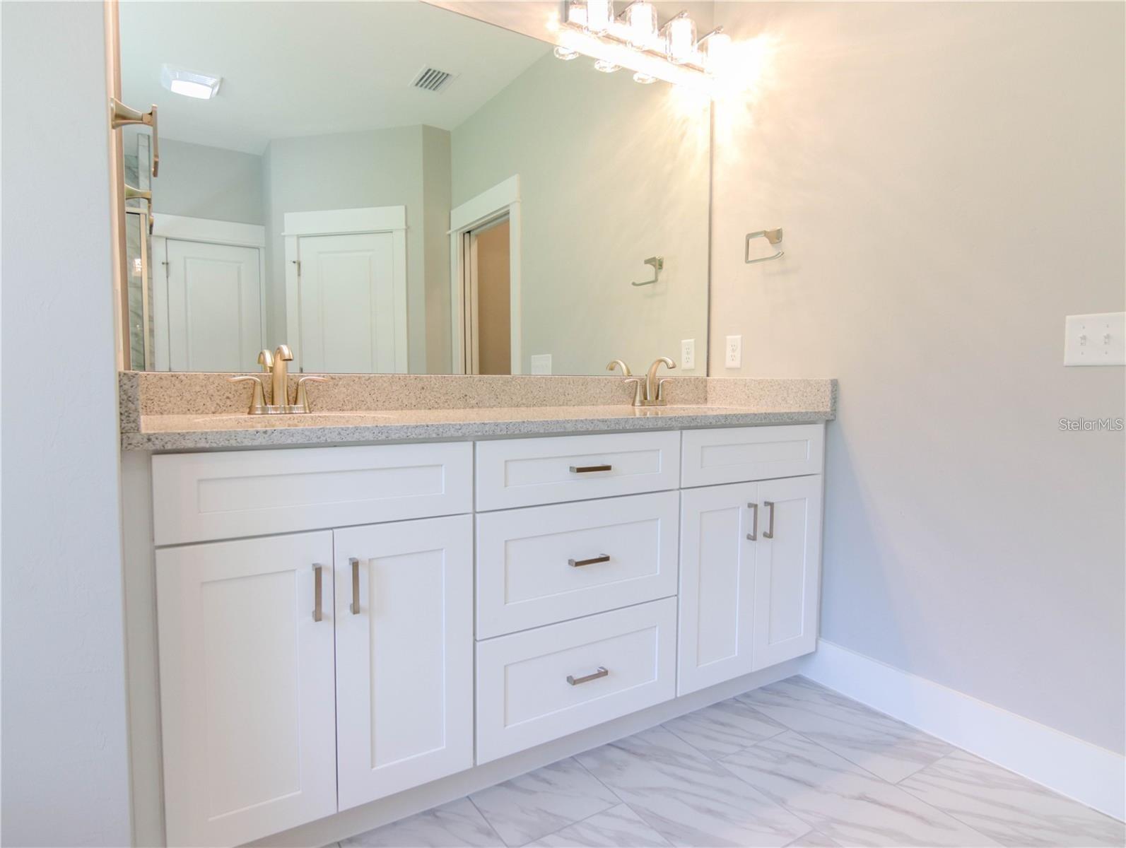 LAKE LOUISE ESTATES - Residential