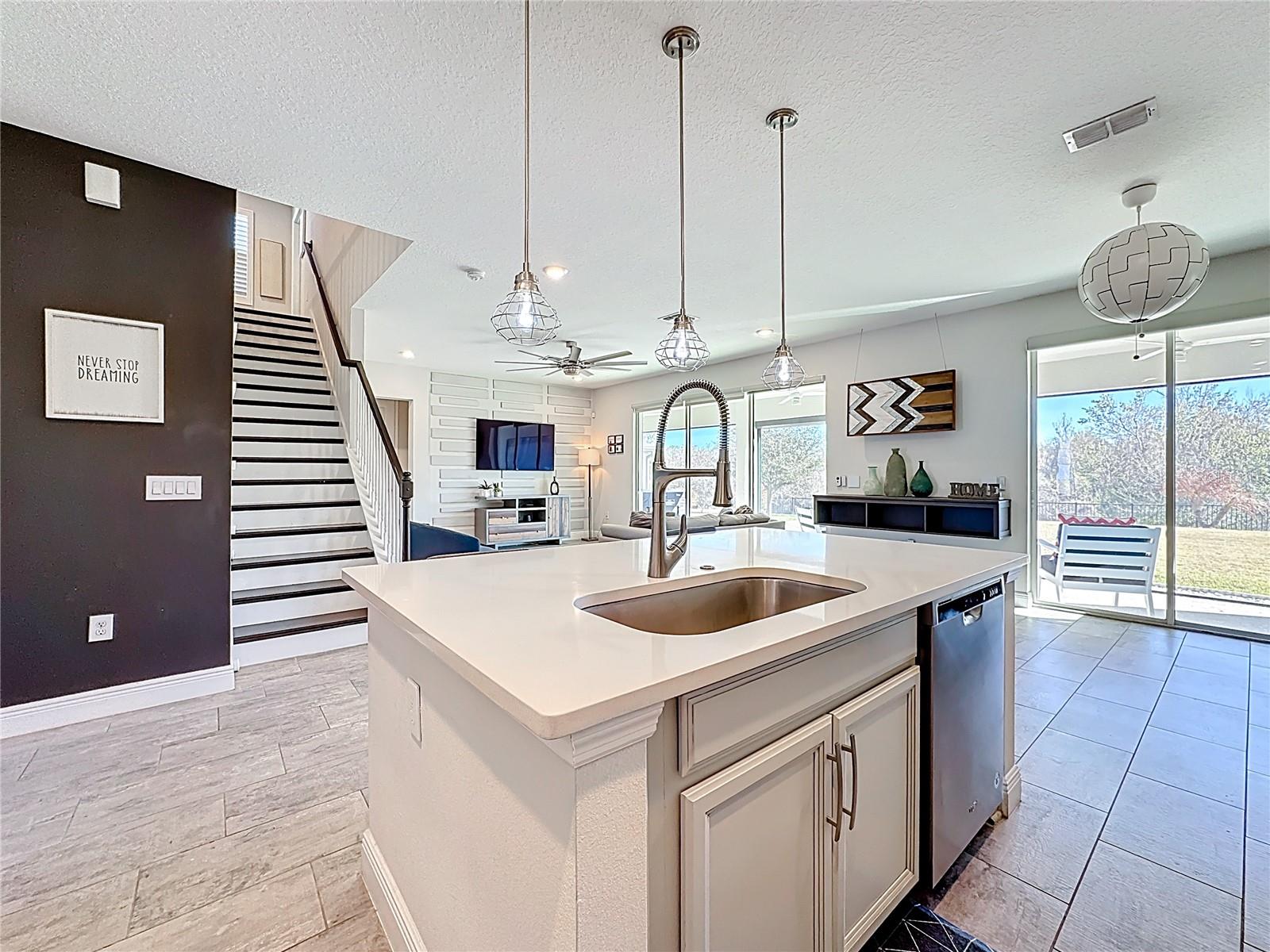 OAKLAND TRAILS - Residential Lease