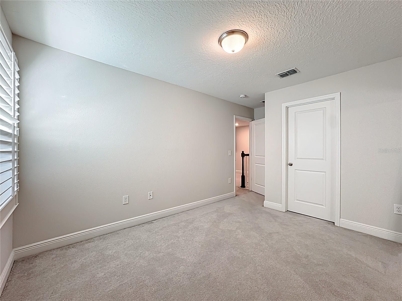 OAKLAND TRAILS - Residential Lease