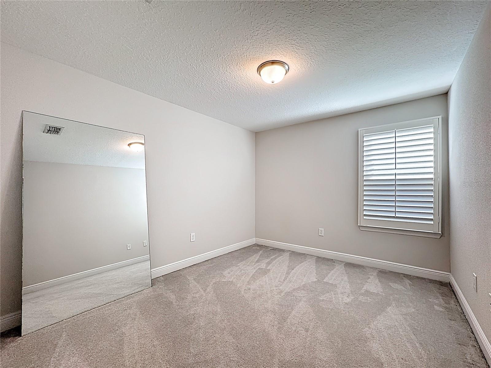 OAKLAND TRAILS - Residential Lease