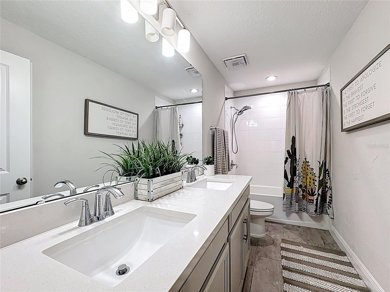 OAKLAND TRAILS - Residential Lease