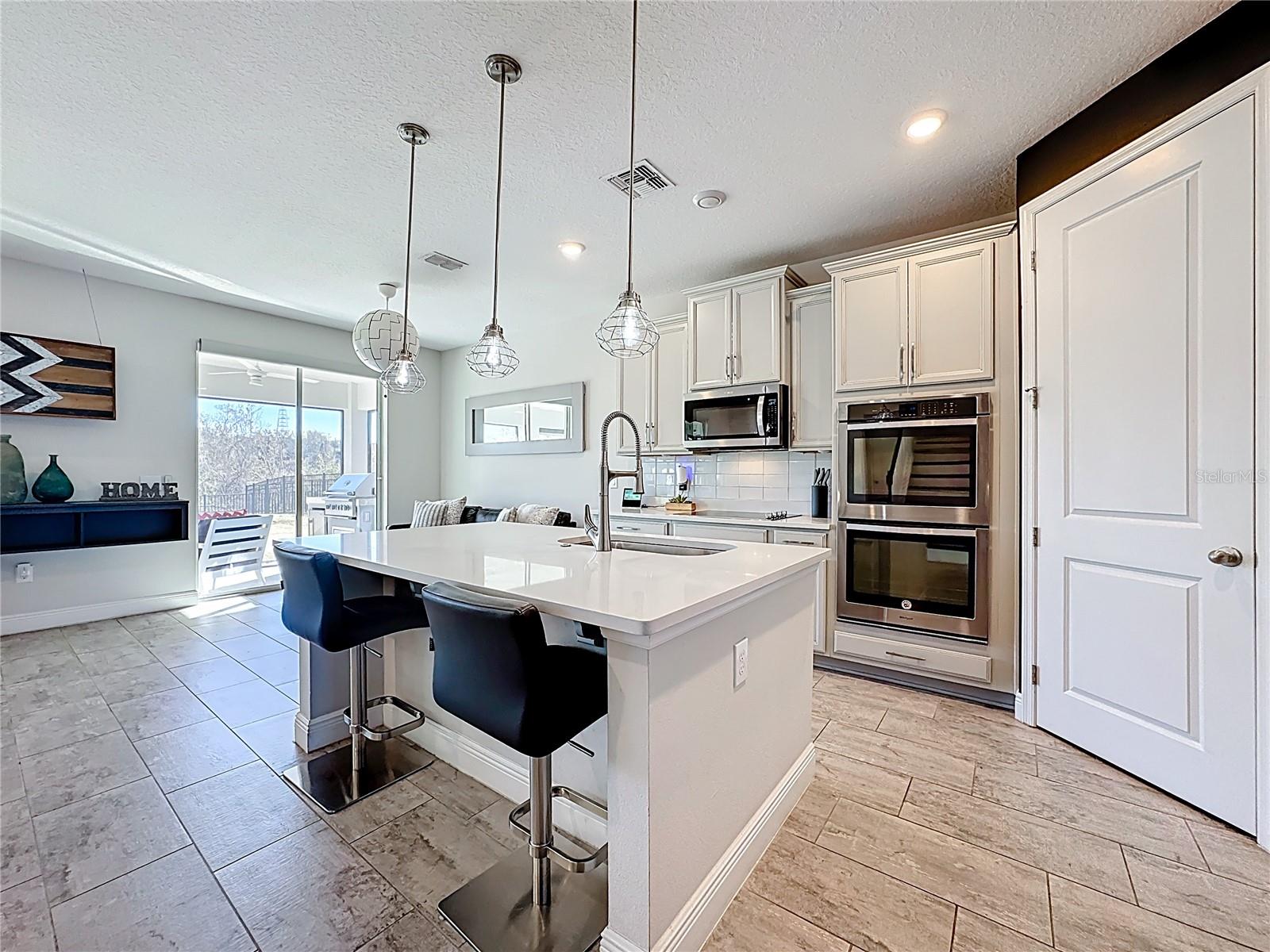 OAKLAND TRAILS - Residential Lease