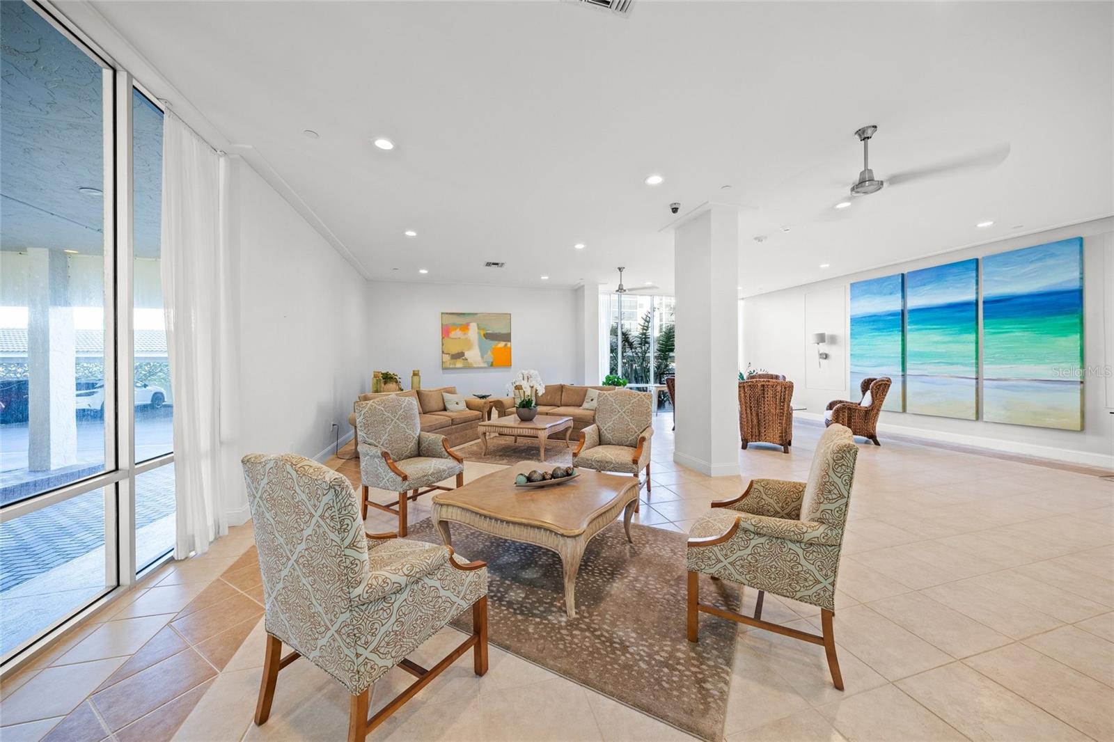 LIDO BEACH CLUB - Residential
