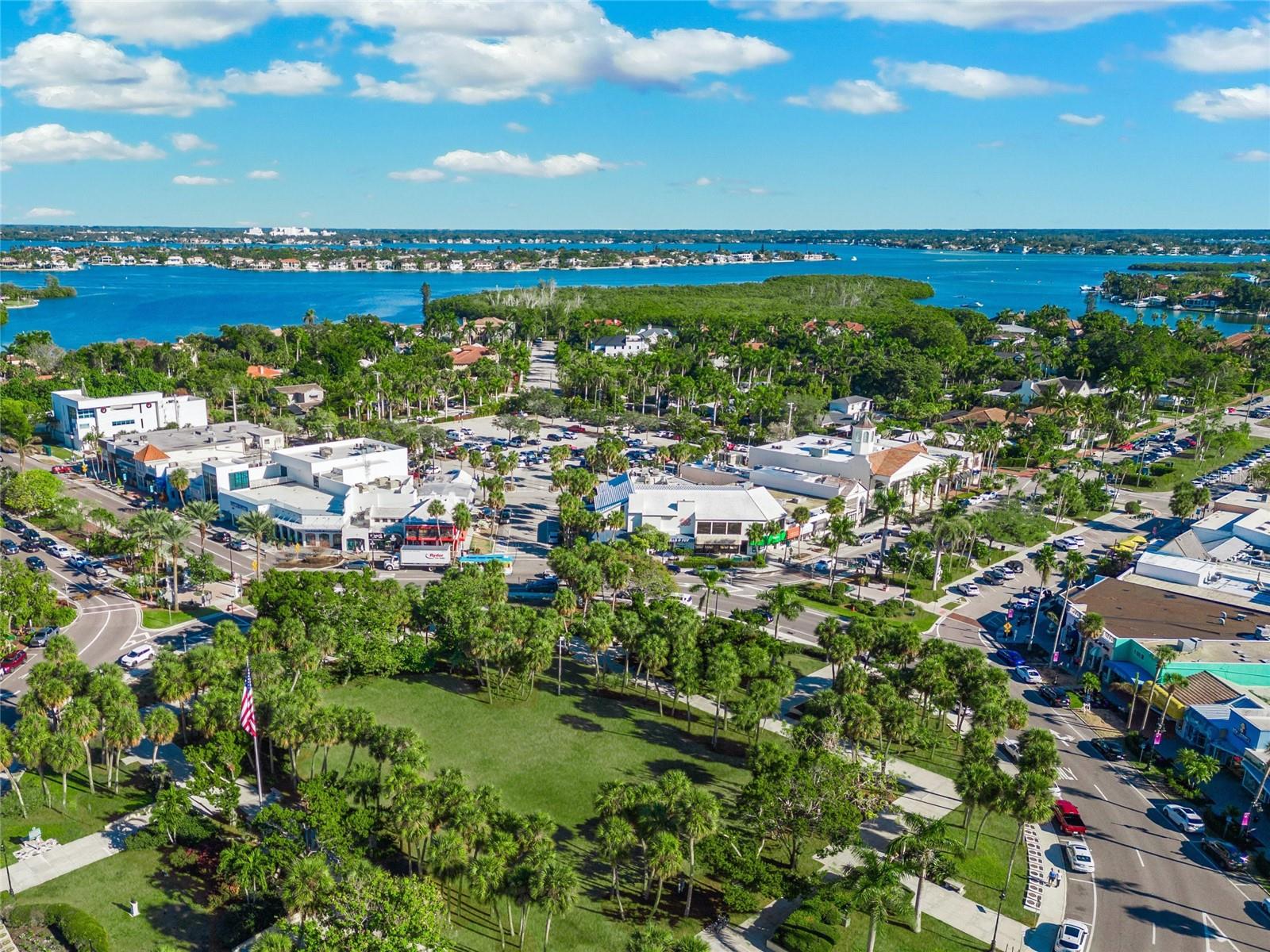 LIDO BEACH CLUB - Residential