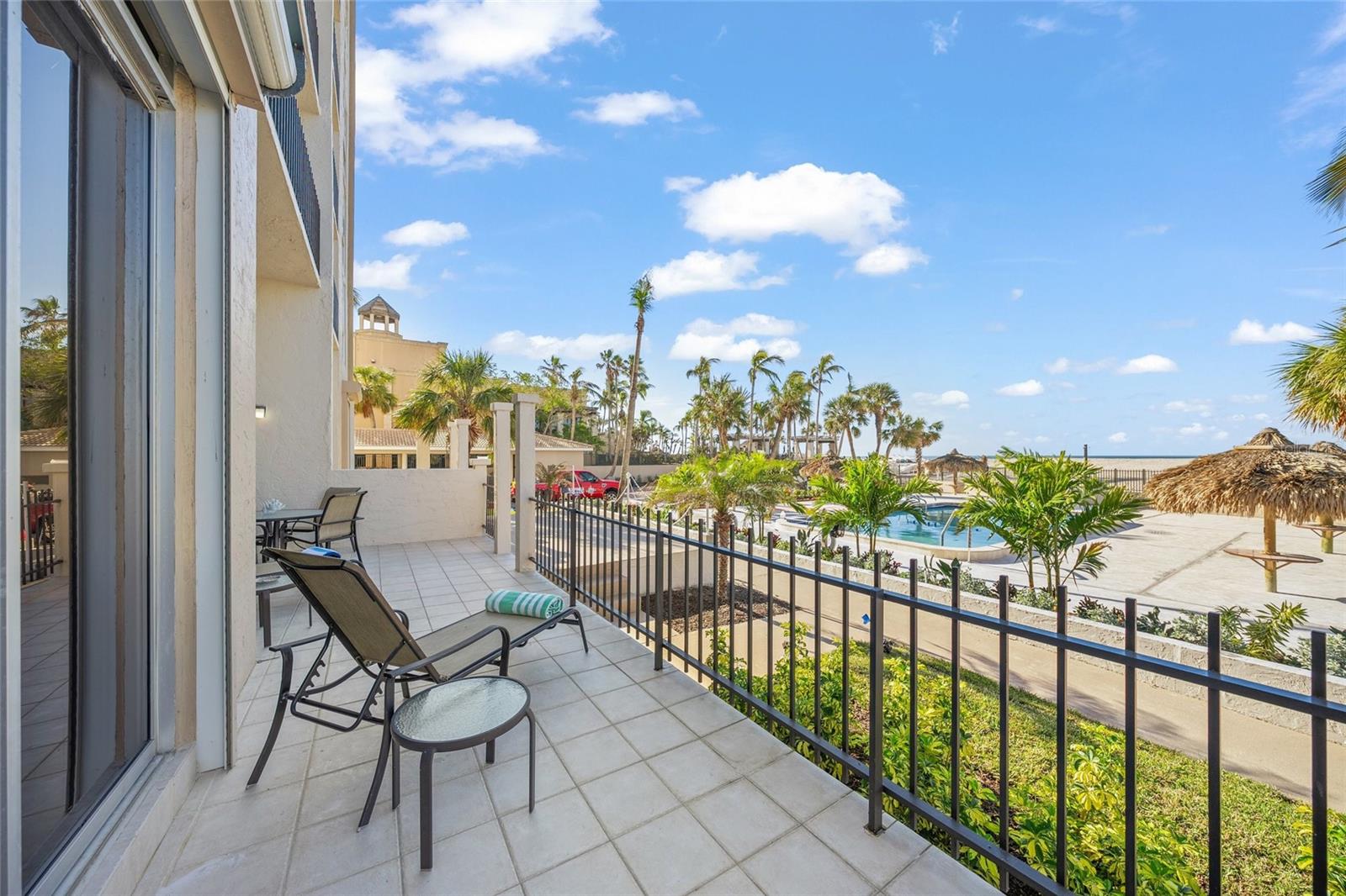 LIDO BEACH CLUB - Residential