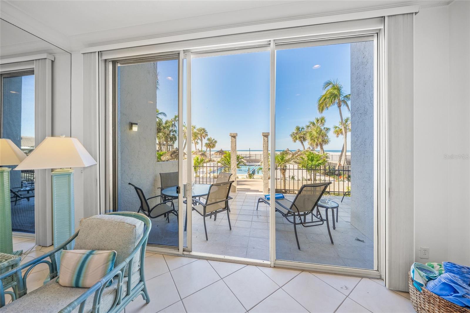 LIDO BEACH CLUB - Residential