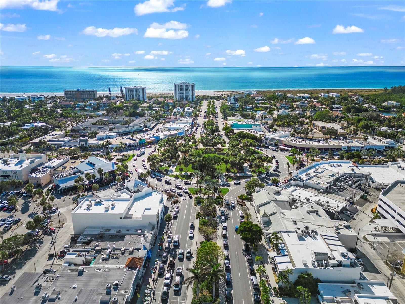 LIDO BEACH CLUB - Residential