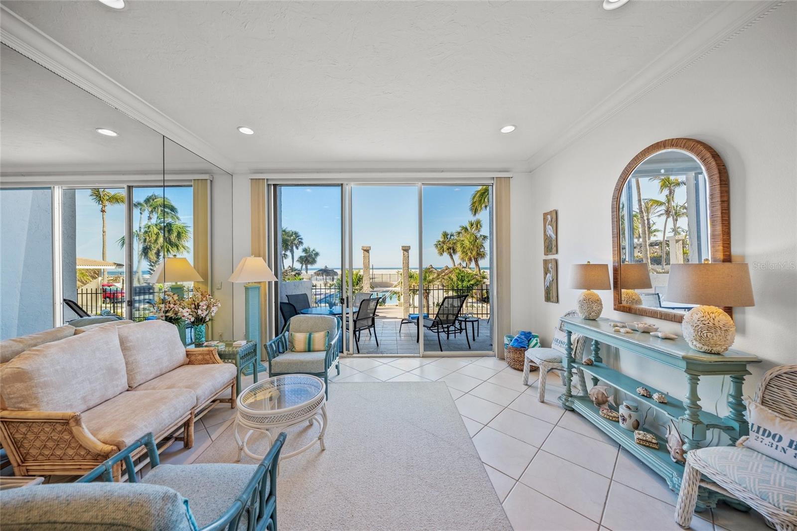 LIDO BEACH CLUB - Residential