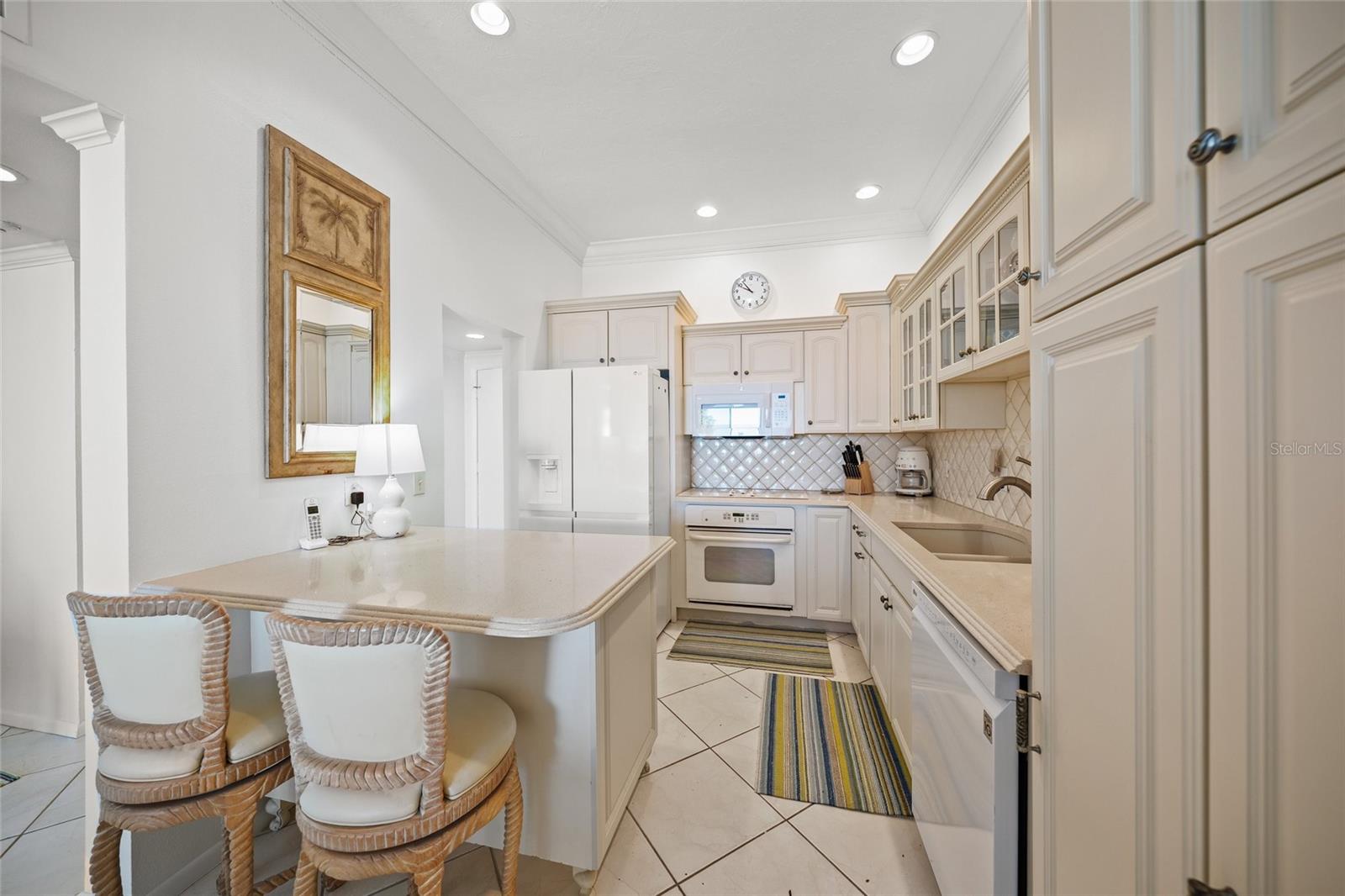 LIDO BEACH CLUB - Residential