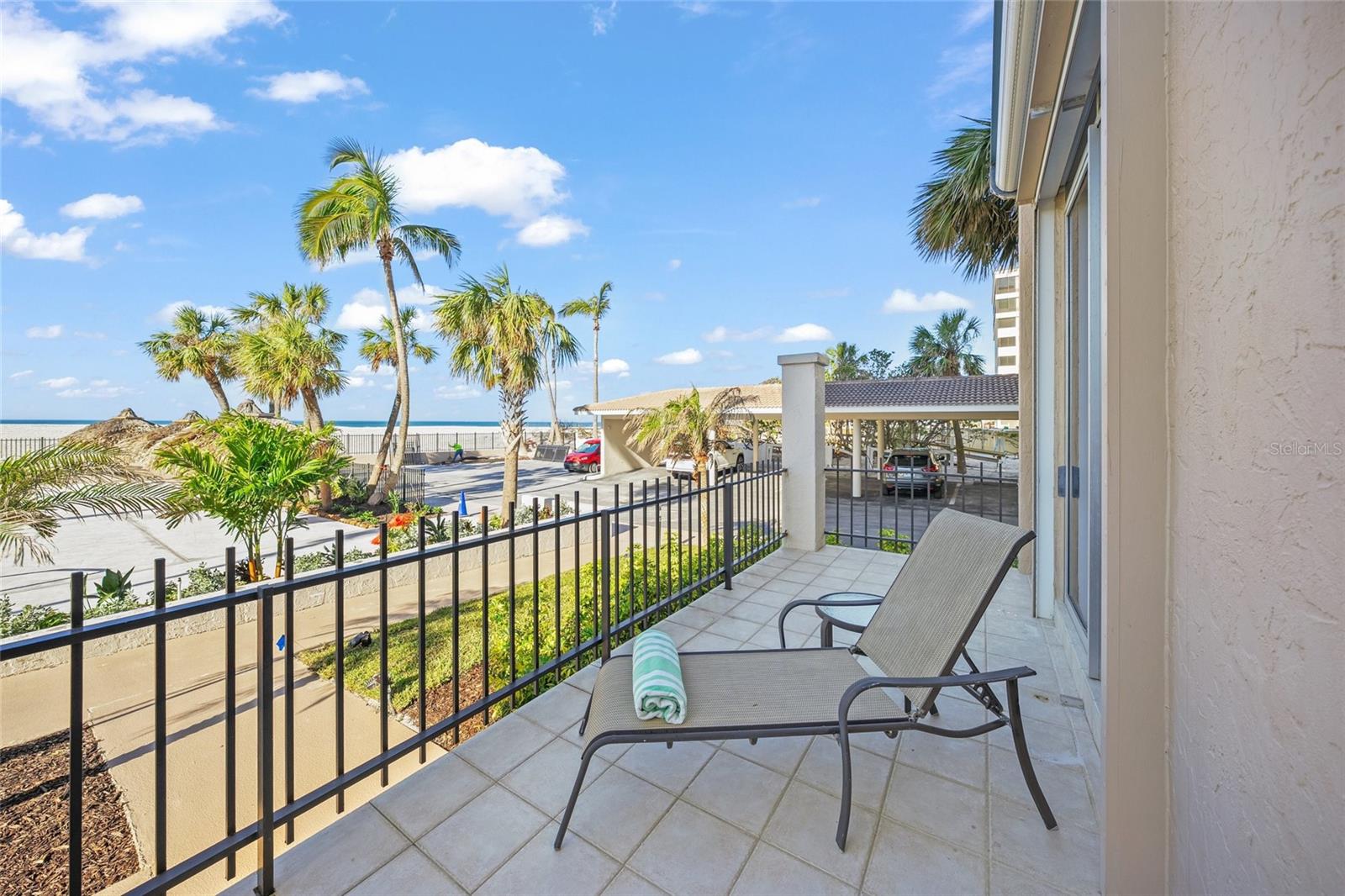 LIDO BEACH CLUB - Residential
