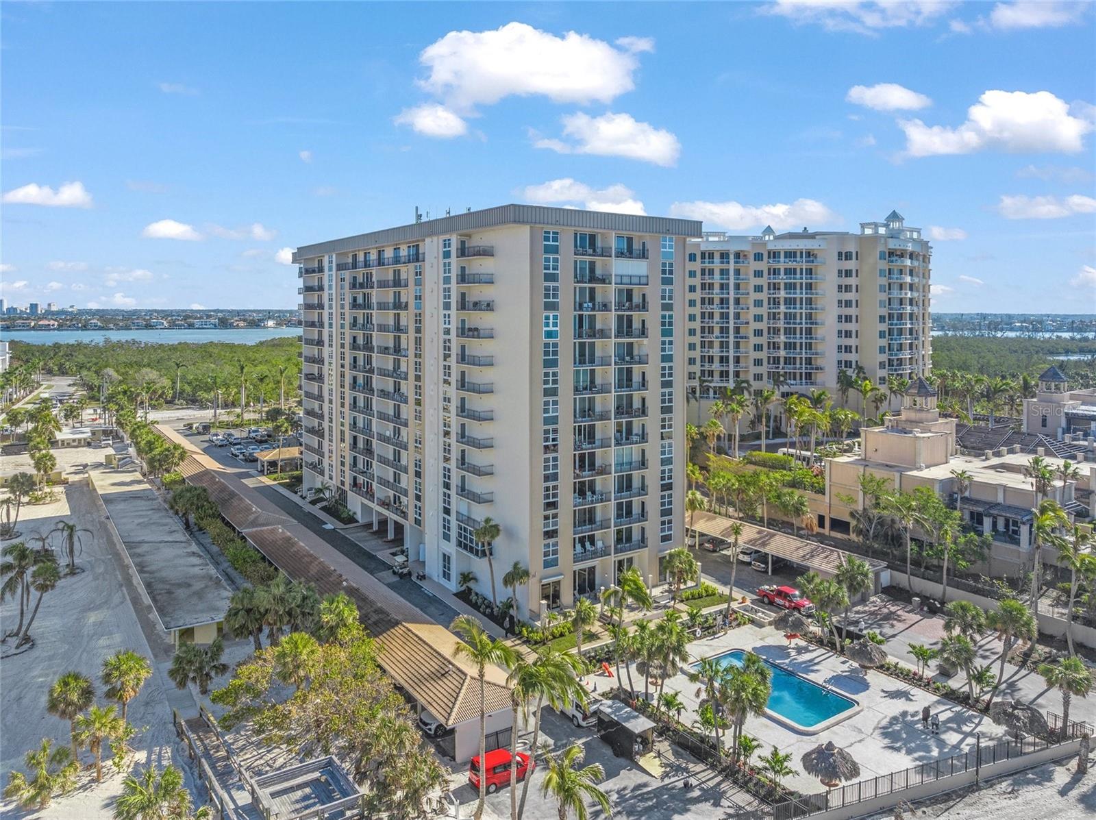 LIDO BEACH CLUB - Residential