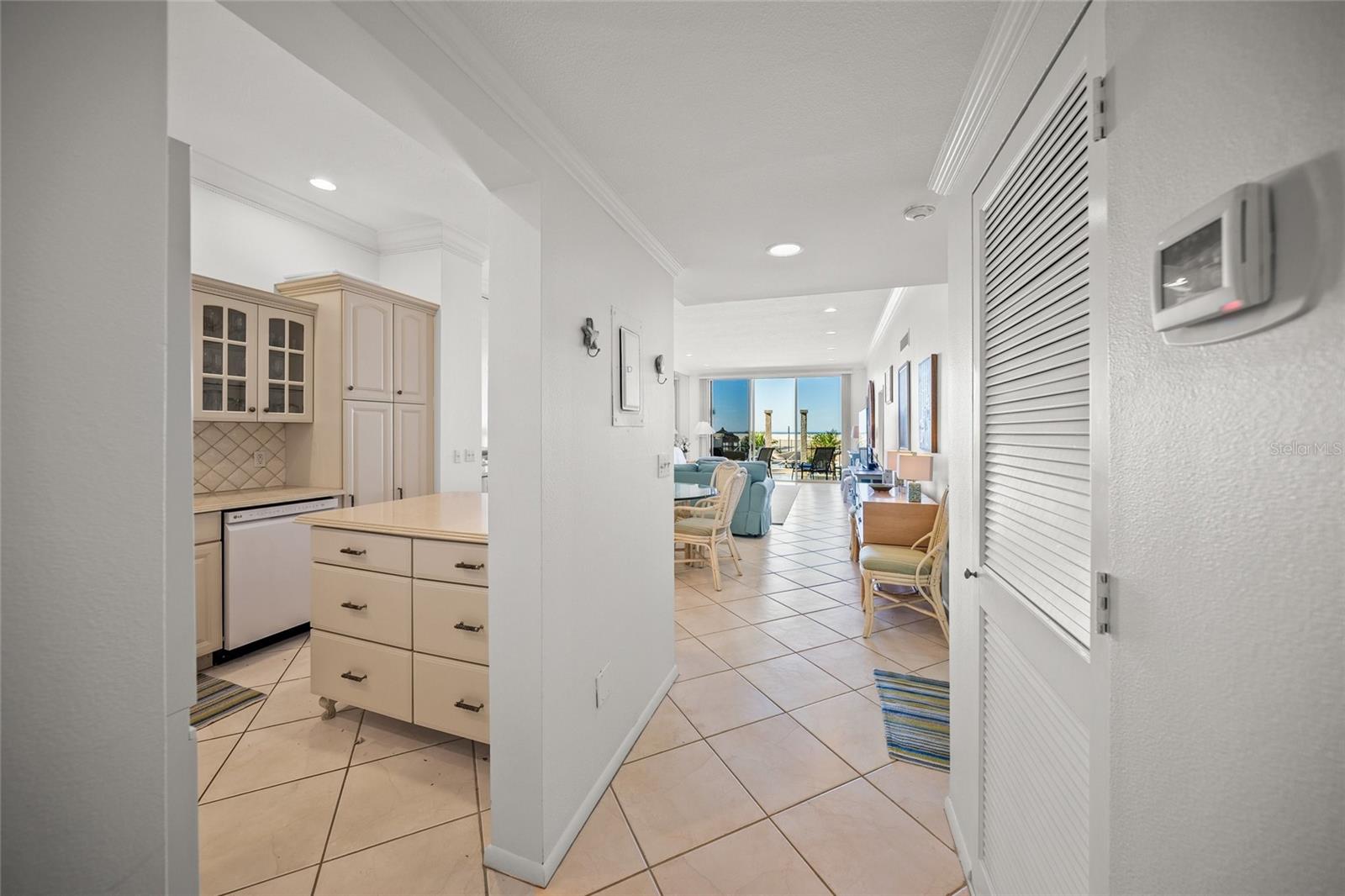 LIDO BEACH CLUB - Residential