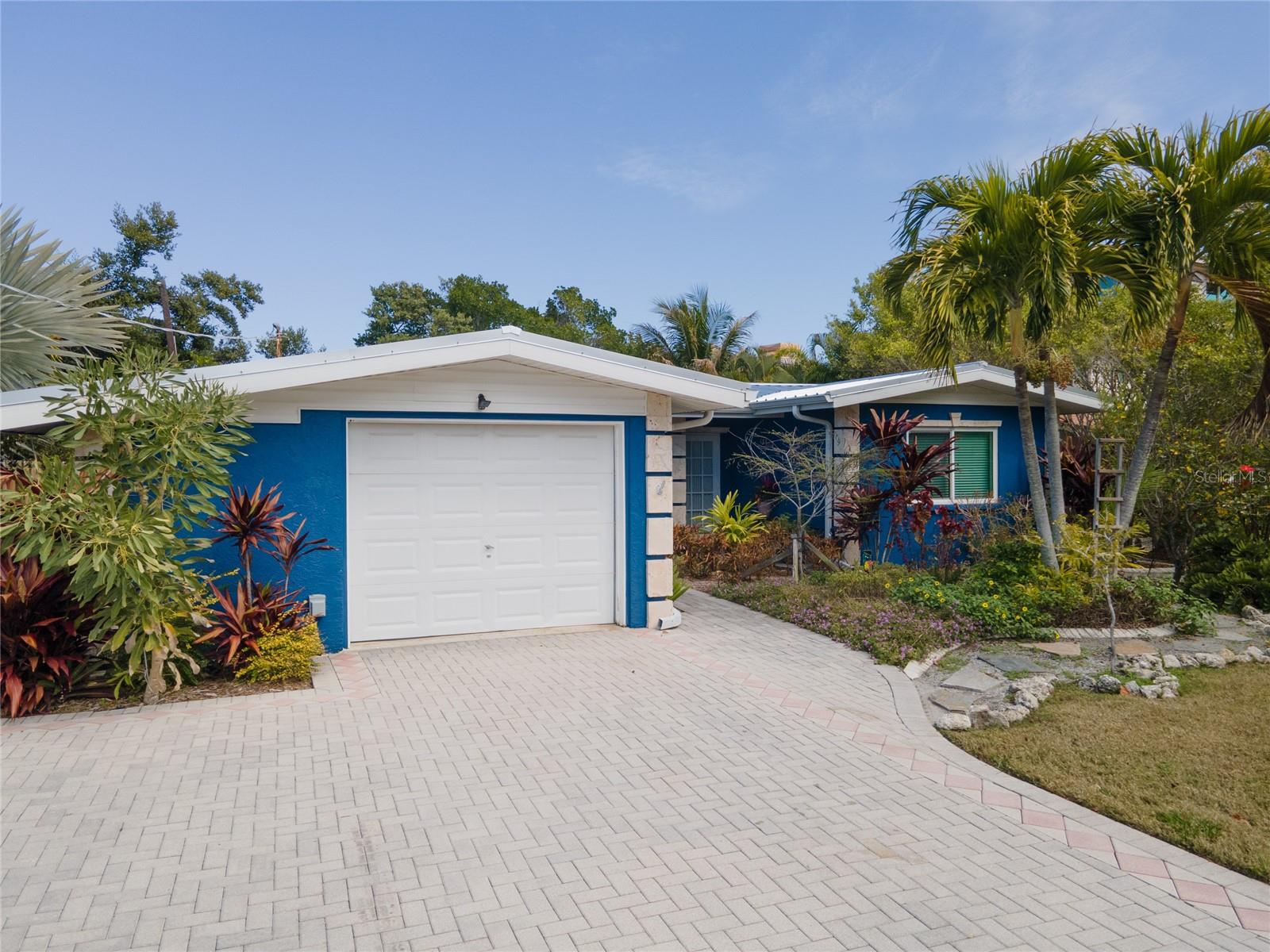 HOLMES BEACH FOURTEENTH UNIT - Residential