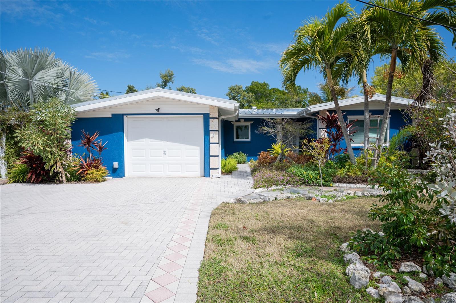 HOLMES BEACH FOURTEENTH UNIT - Residential