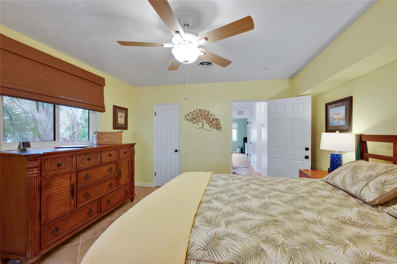 HOLMES BEACH FOURTEENTH UNIT - Residential