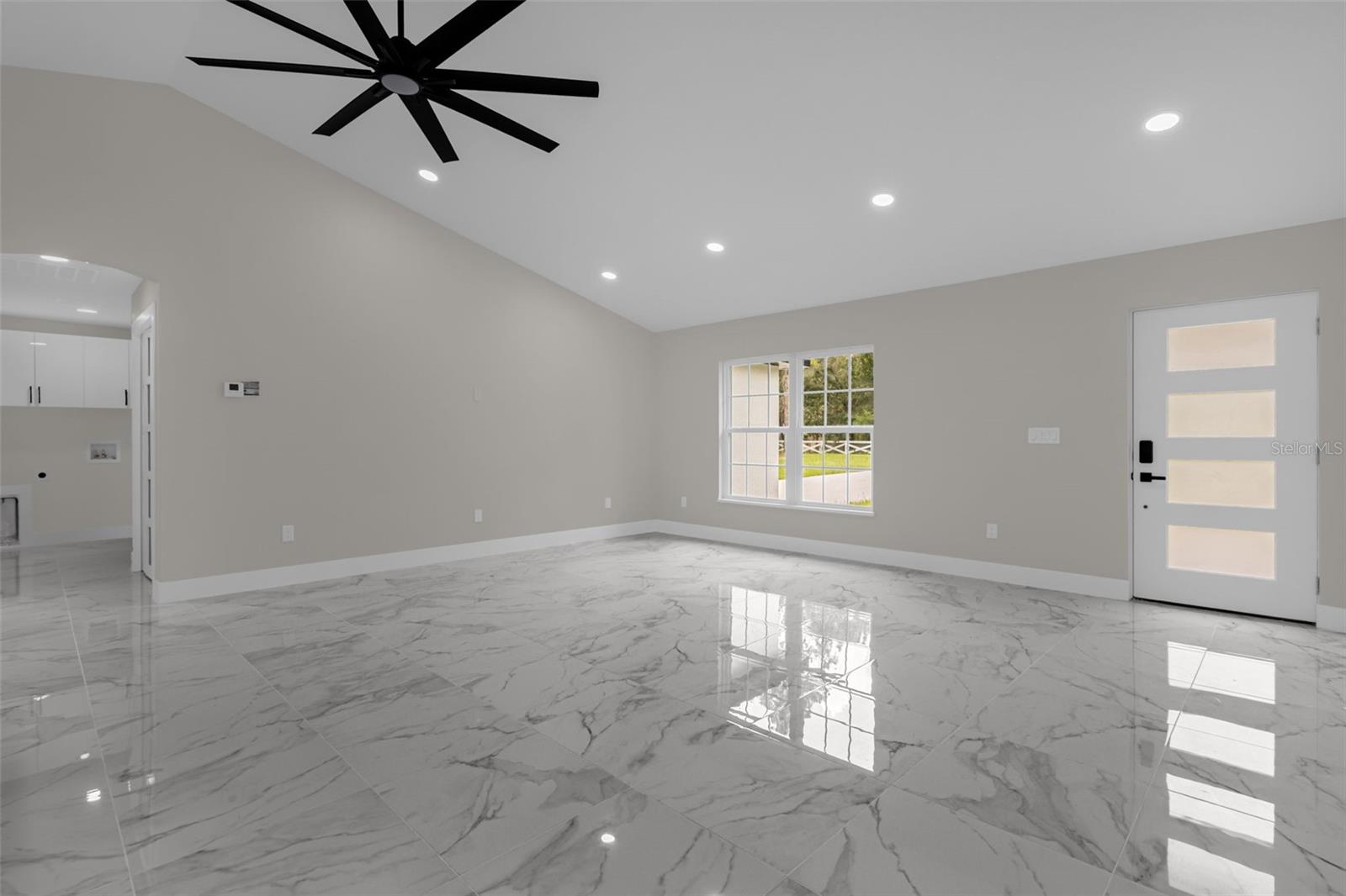 LAKE TROPICANA RANCHETTES - Residential