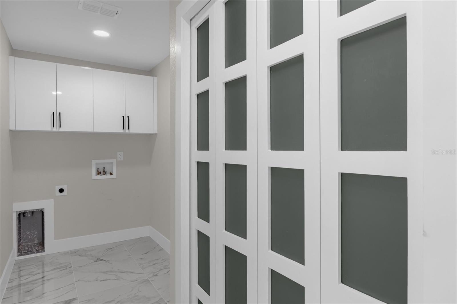 LAKE TROPICANA RANCHETTES - Residential