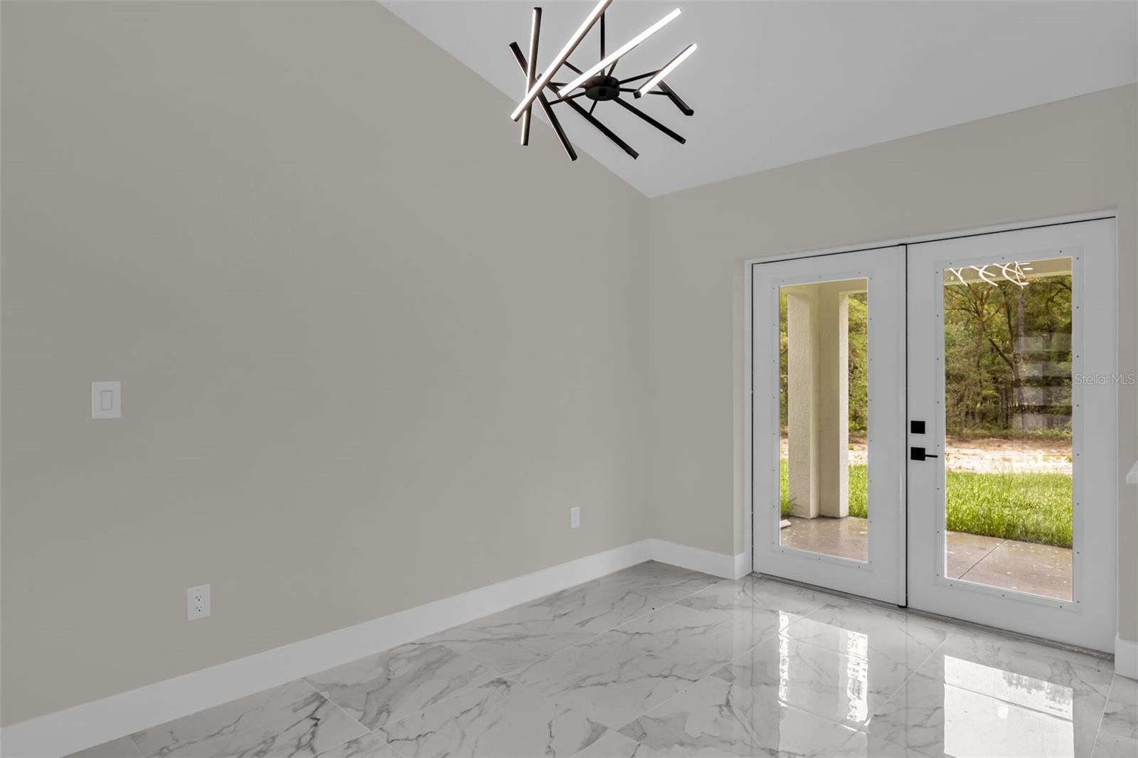 LAKE TROPICANA RANCHETTES - Residential