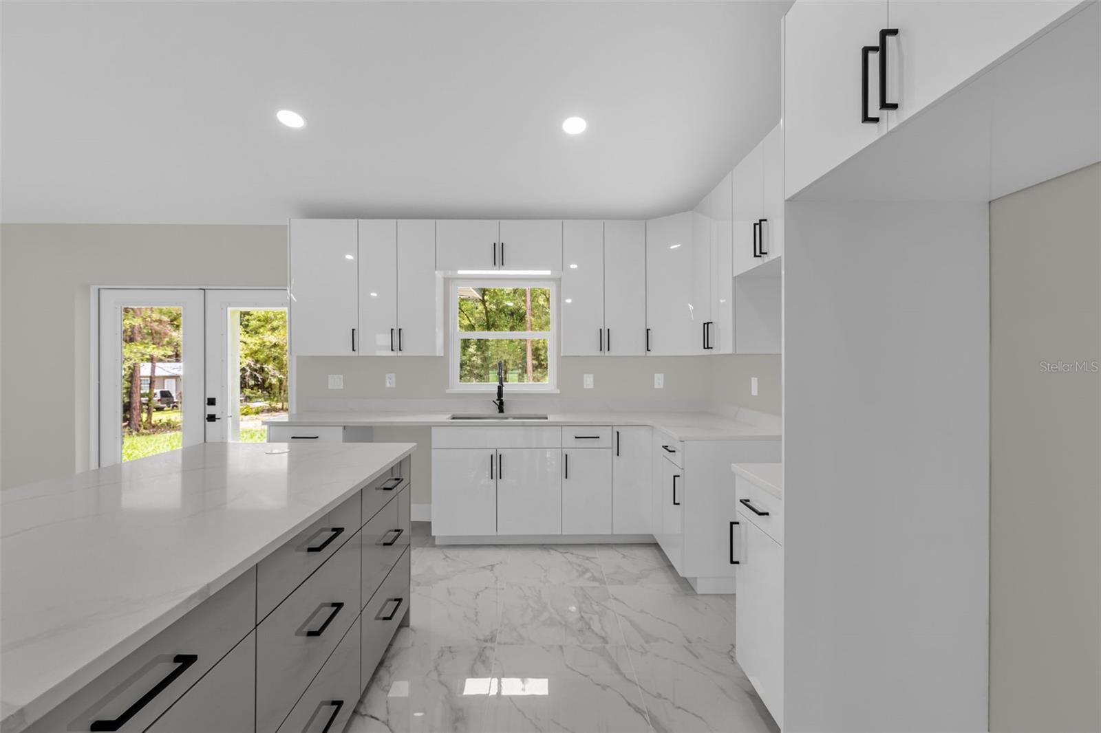 LAKE TROPICANA RANCHETTES - Residential